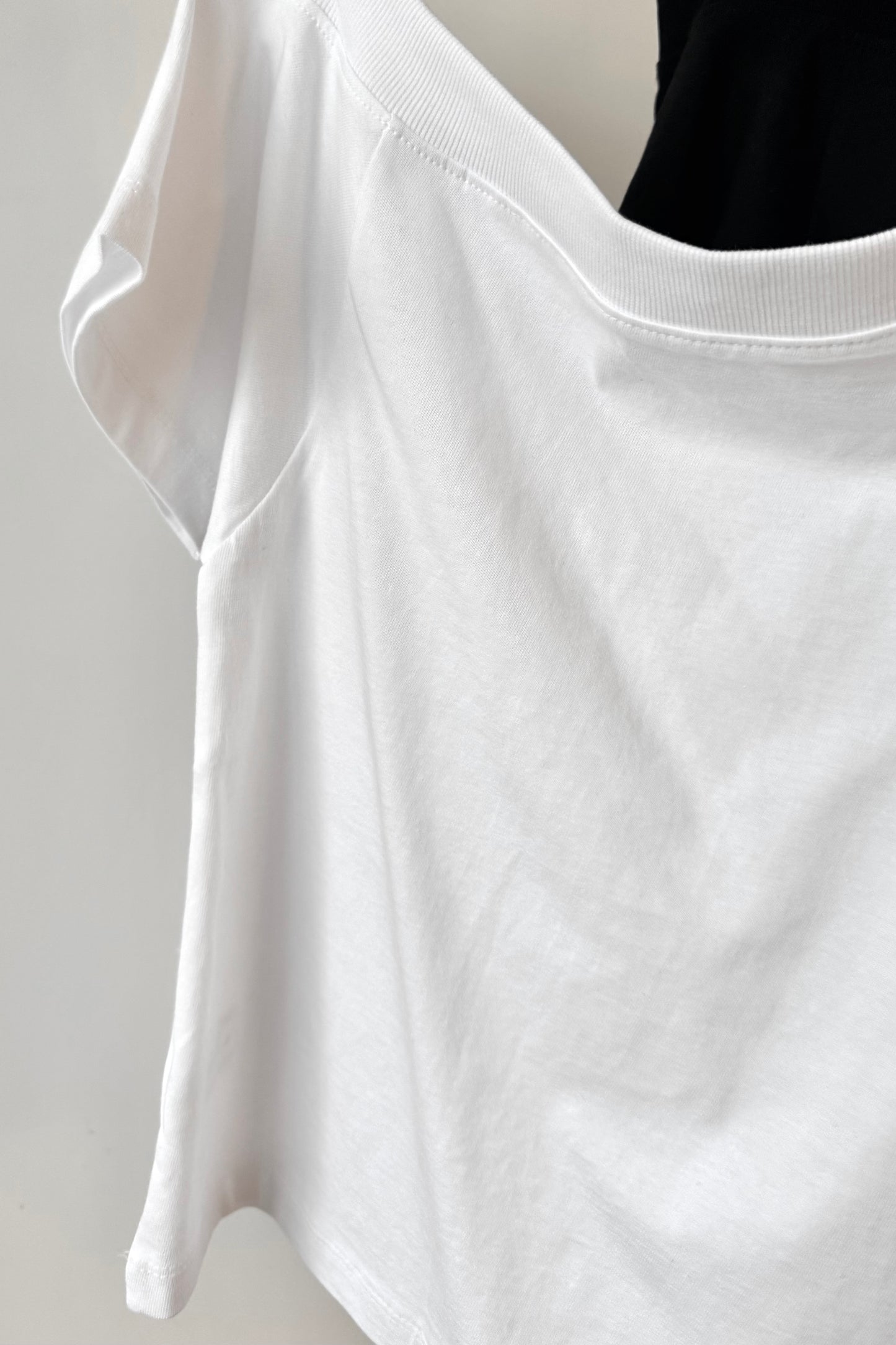 240718 Asymmetrical off shoulder Tee