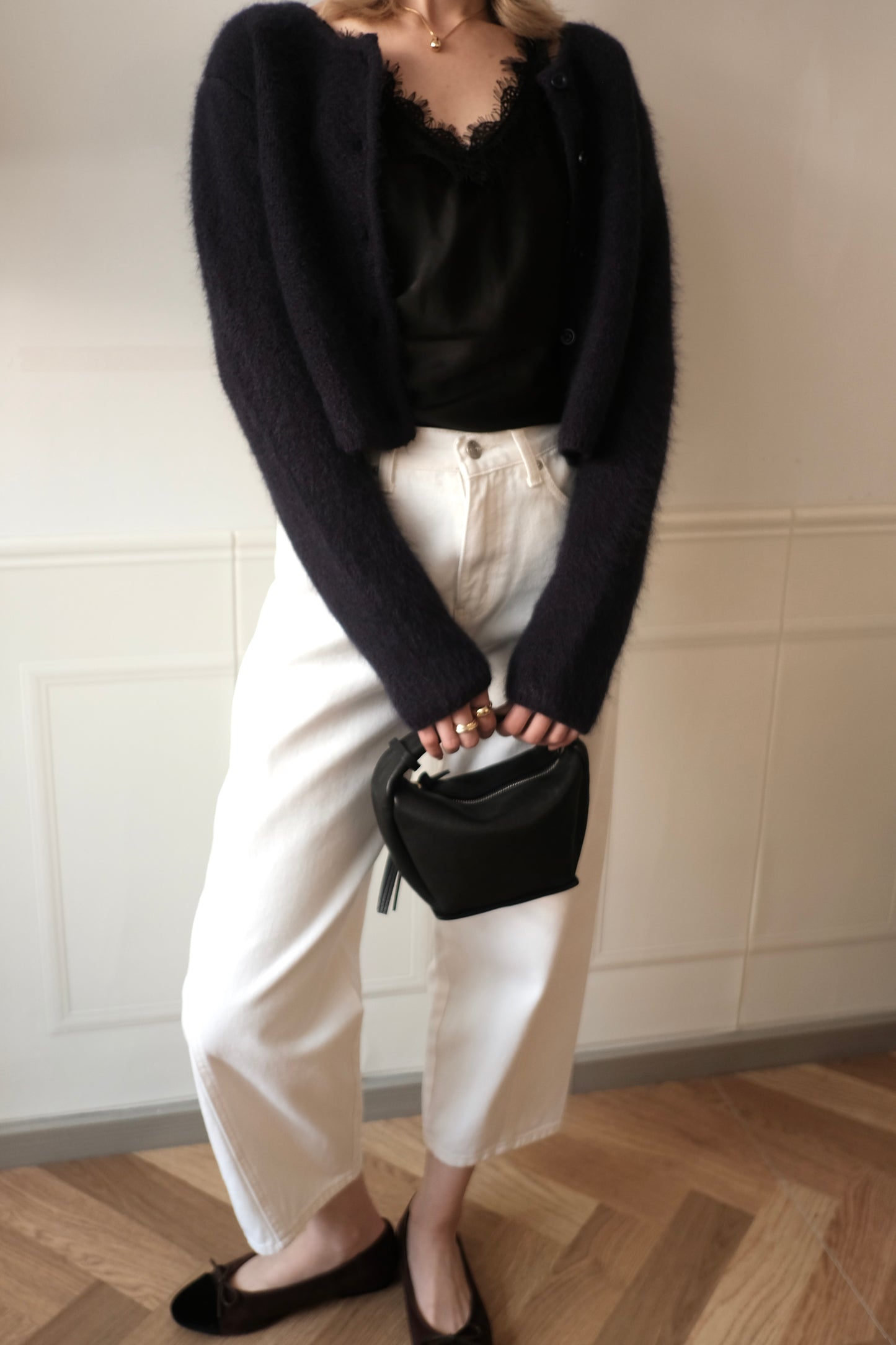 250221 Culve Cut Jeans