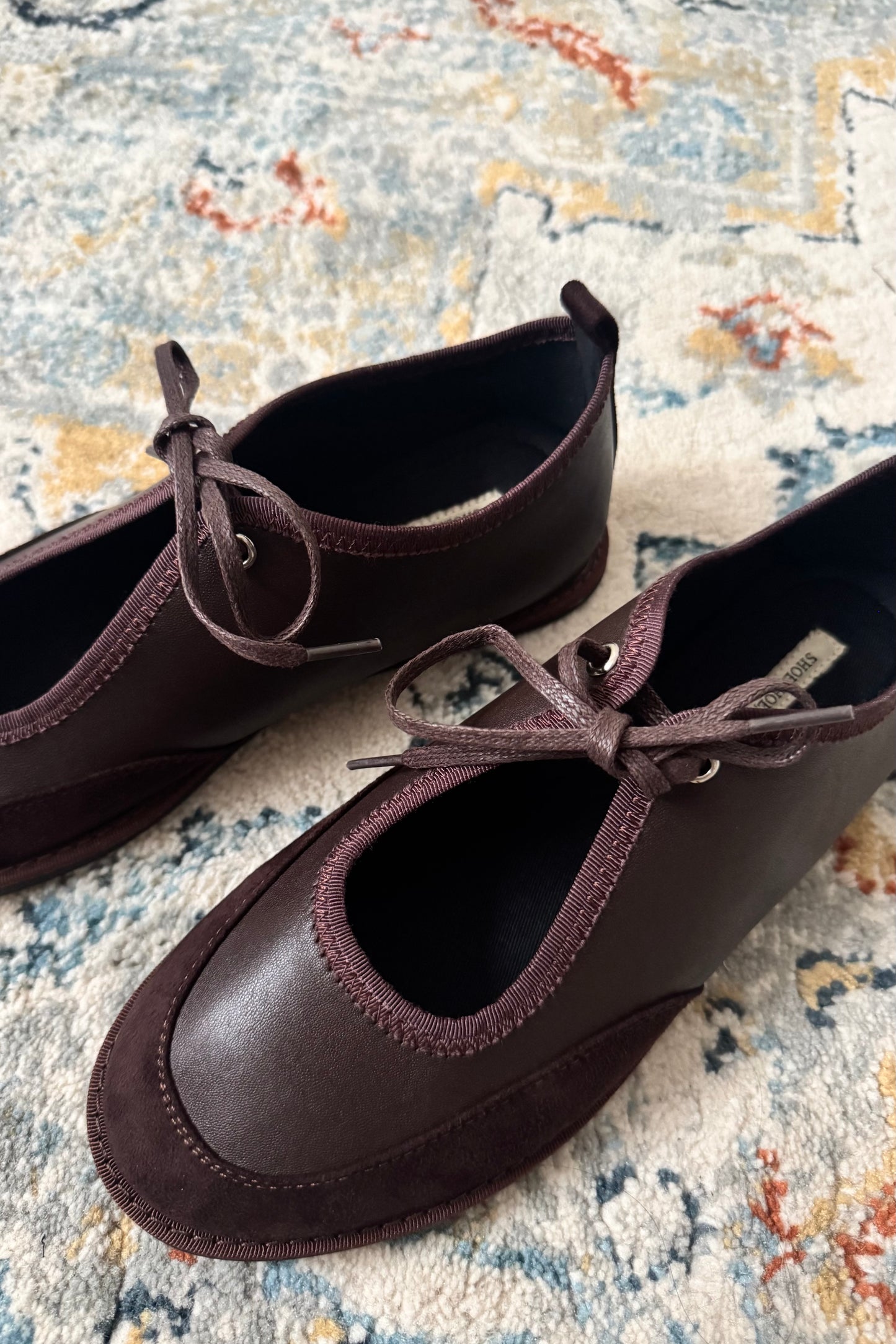 250936 Ribbon Sneakerinas