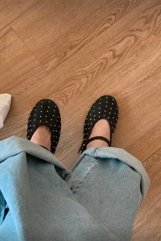 250937 Shiny dotted mary jane flats