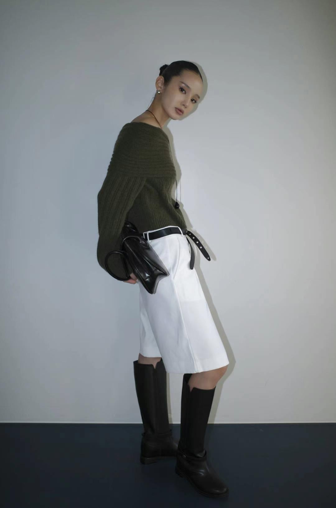 1109 Sandra Off Shoulder (SHOWROOM 有DISPLAY)