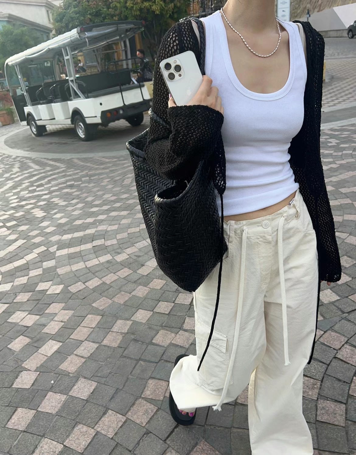 0699 U neck Tank Top