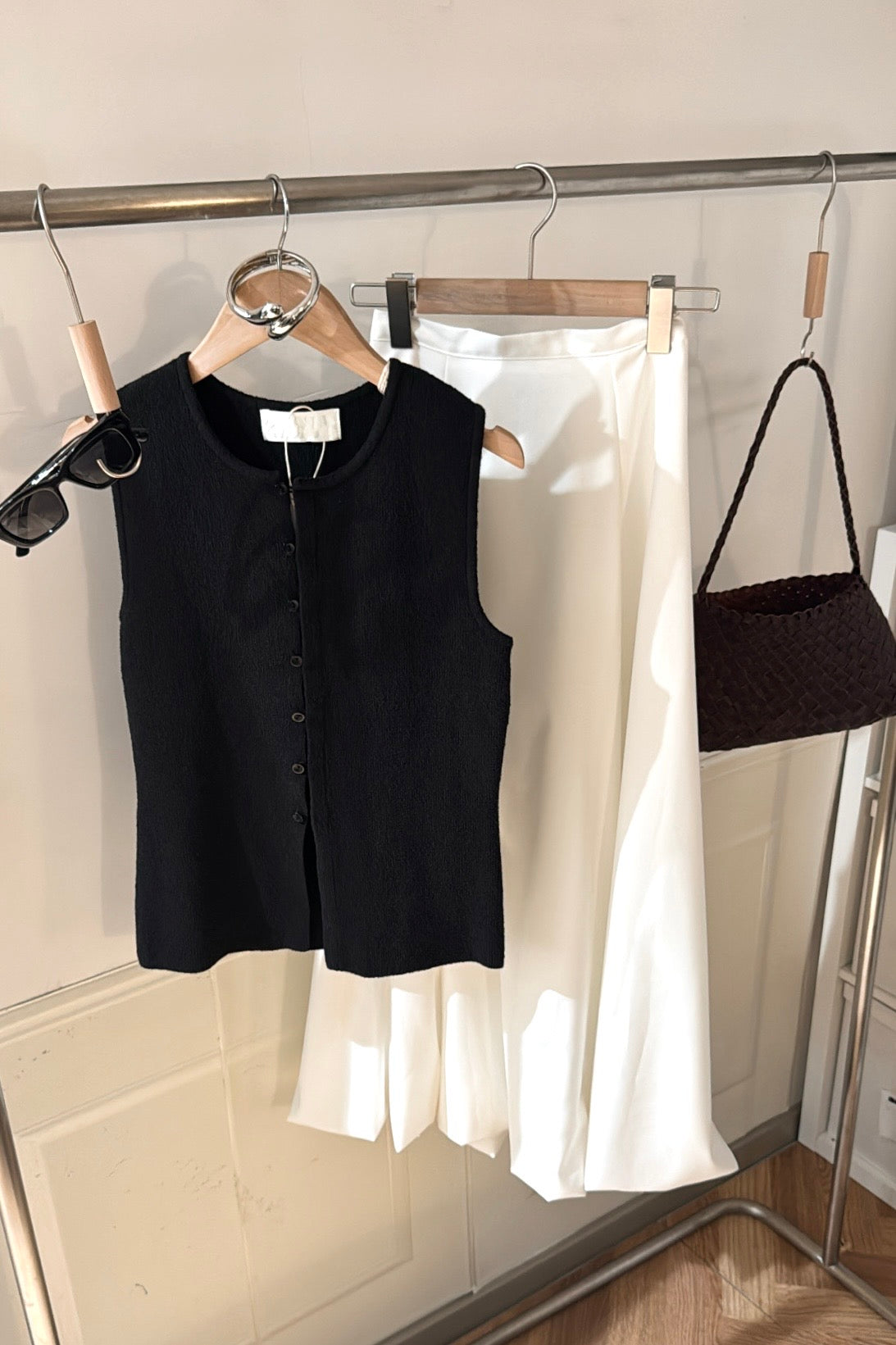 250614 Collarless Knit Vest