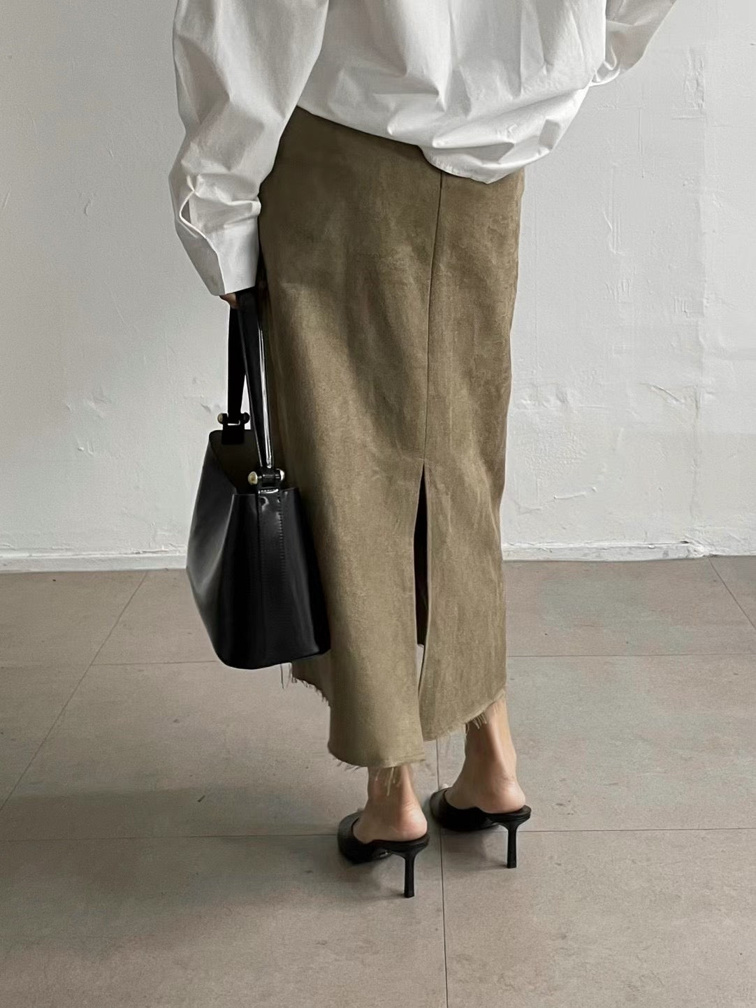 SK10 - Back Slit Suede Skirt
