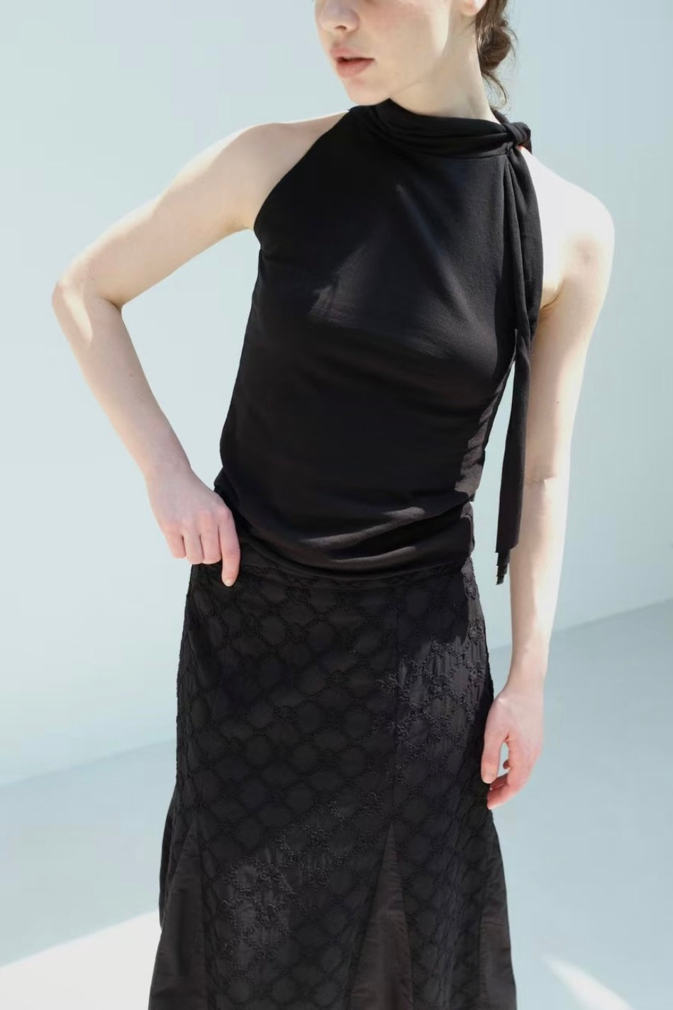 250613 Sleeveless Turtleneck Top with Side Bow
