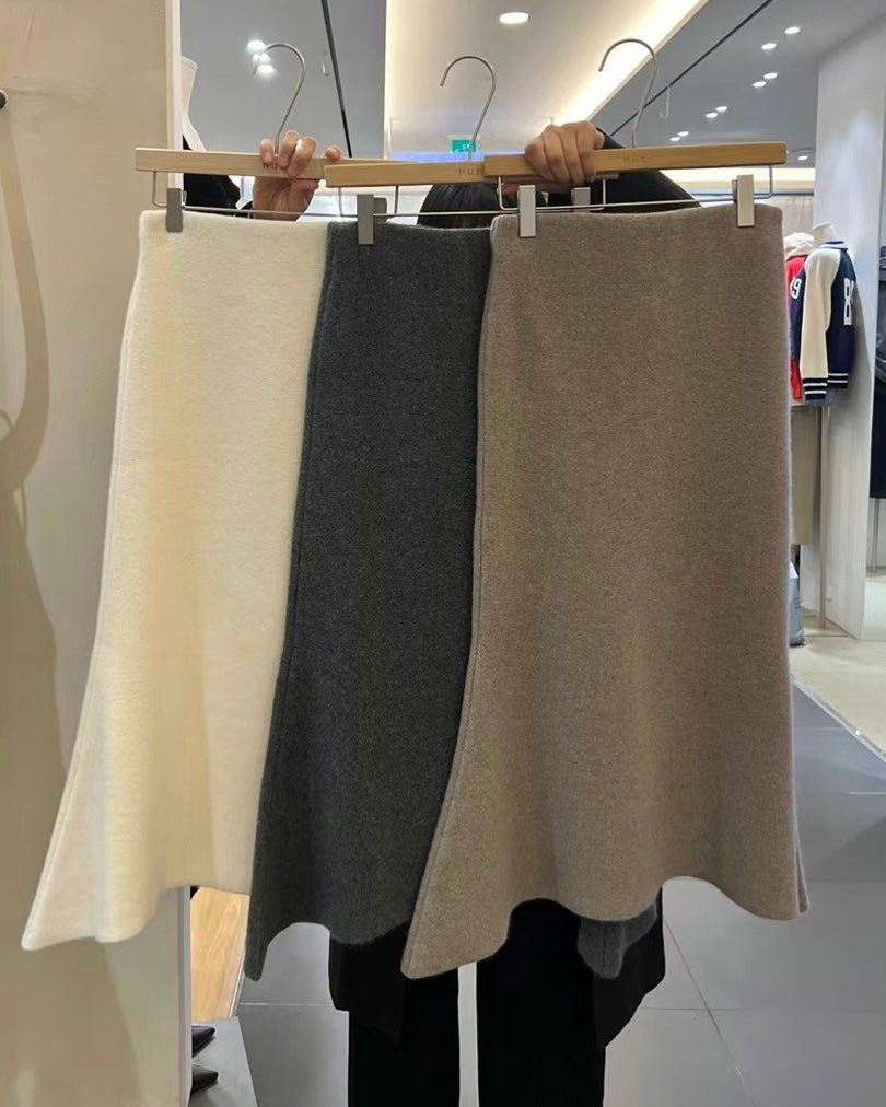 1010 Selena Mermaid Skirt (*SHOWROOM 有DISPLAY)