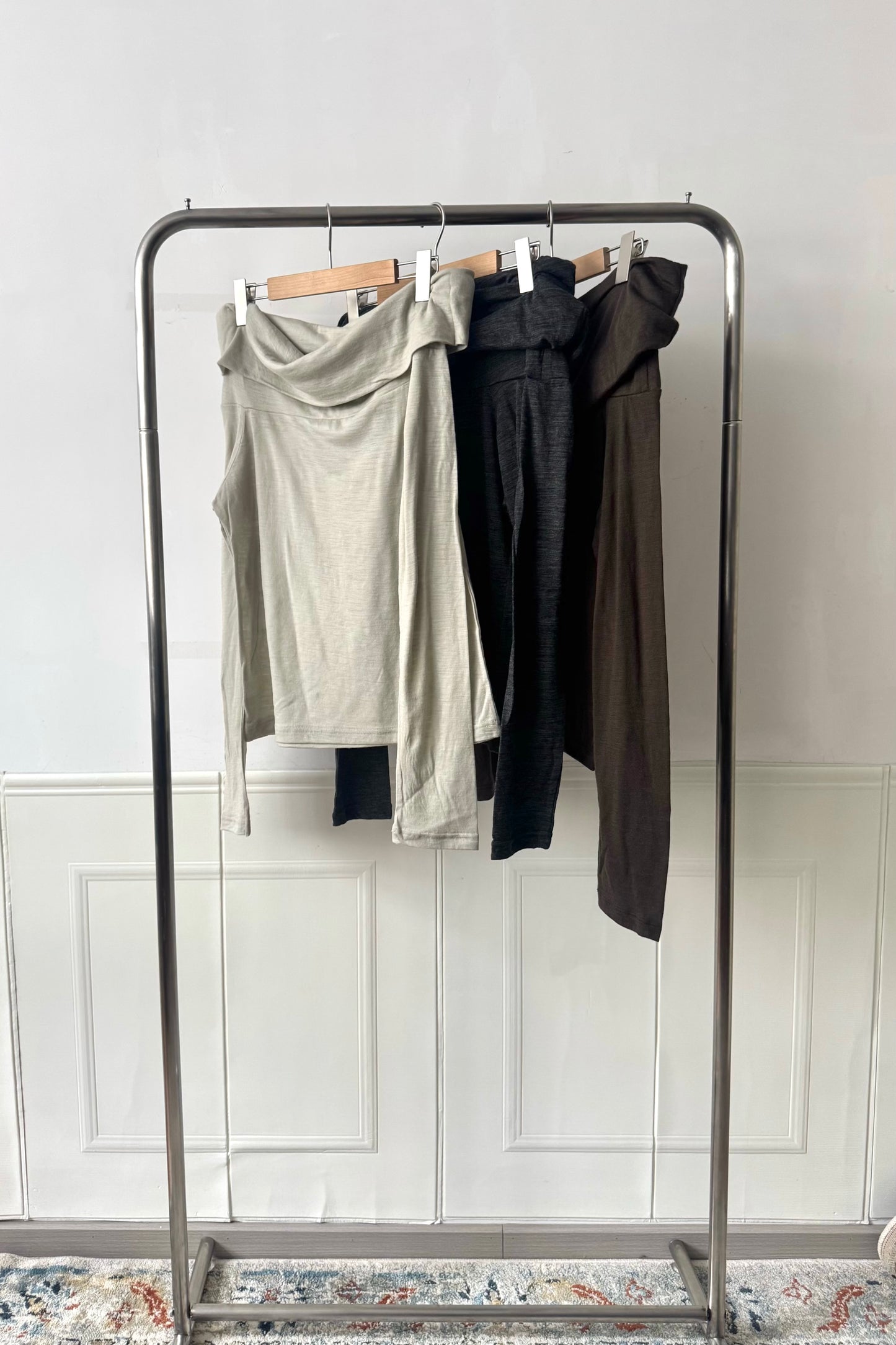 250915 Capucine off shoulder top