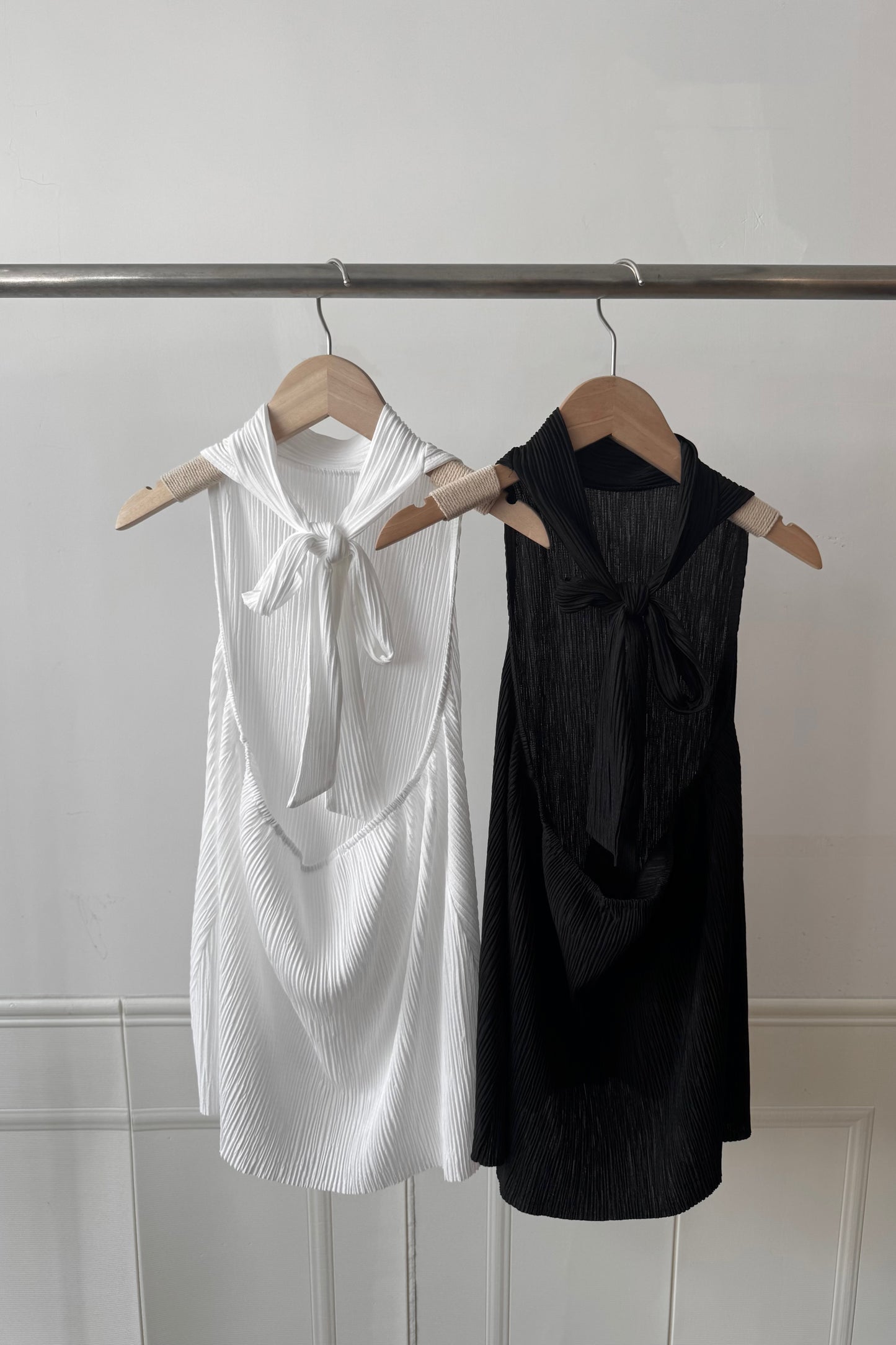 250706 Claire Pleated Halterneck Set (Top / Pants)
