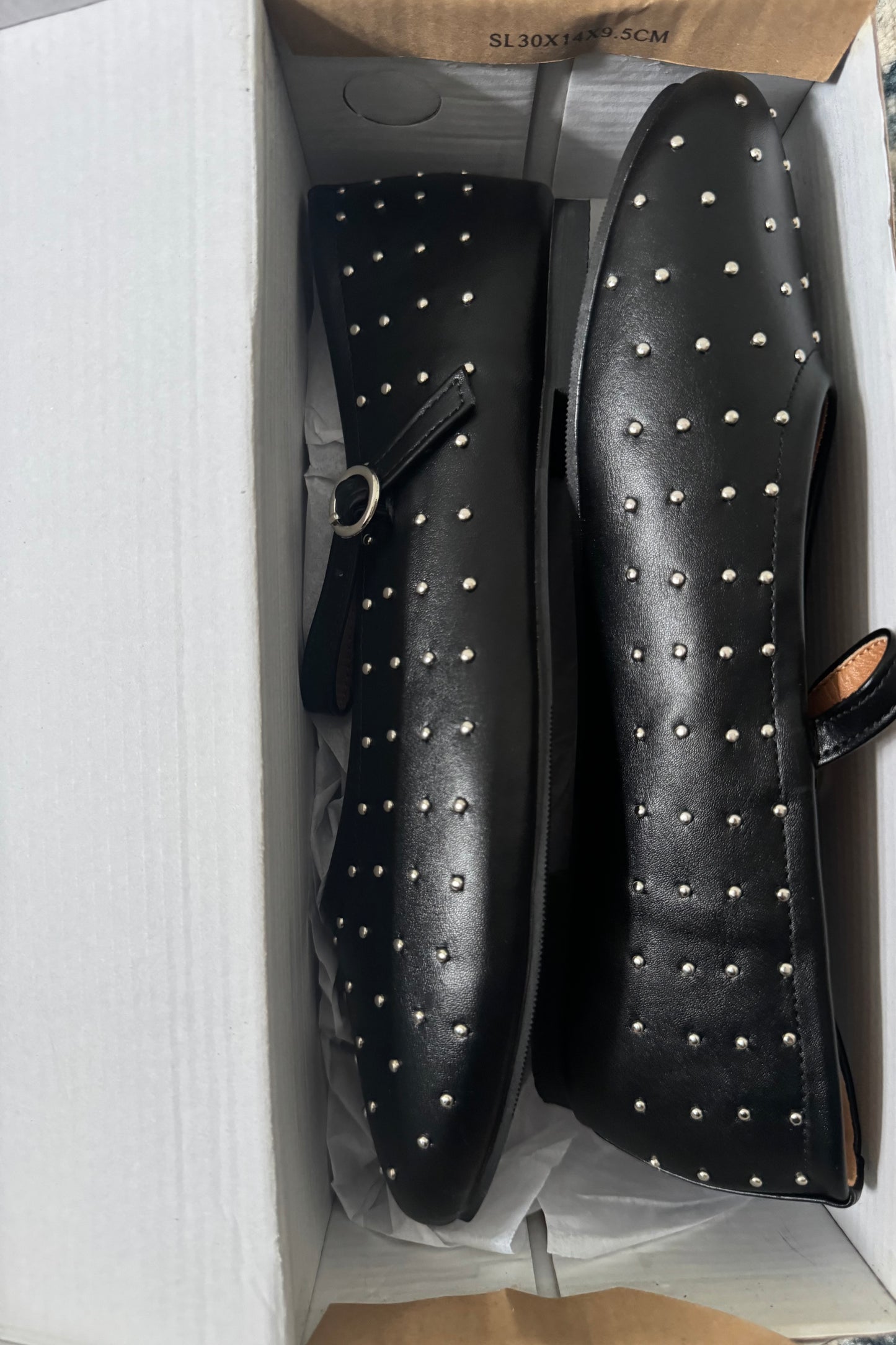 250937 Shiny dotted mary jane flats