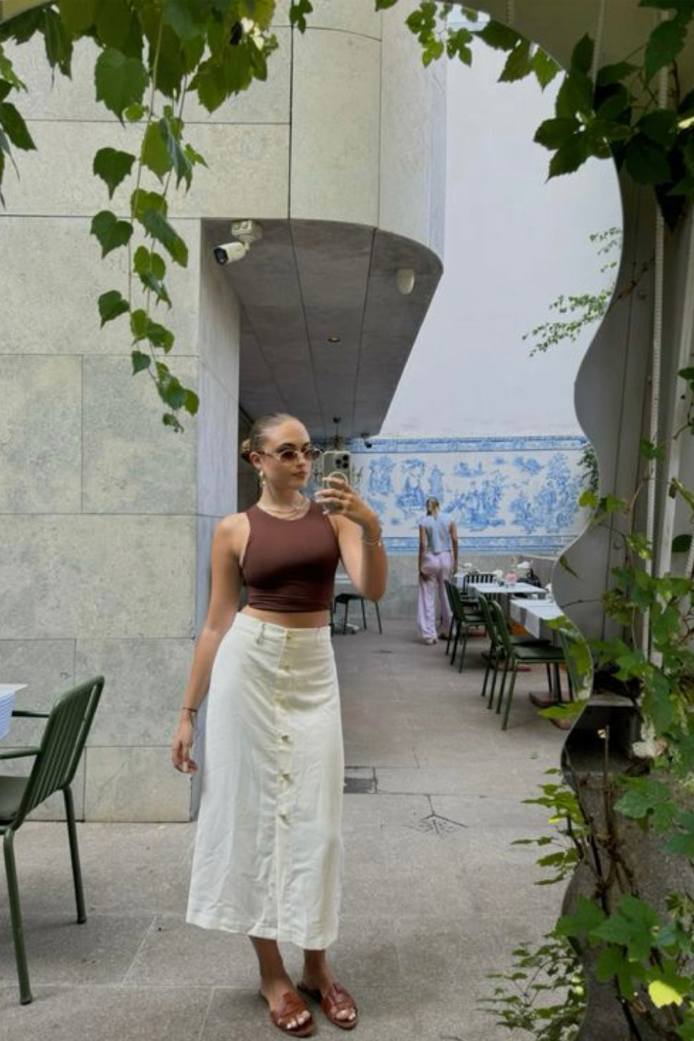 250409 Eleonora Button Slit Skirt (Inspiration)