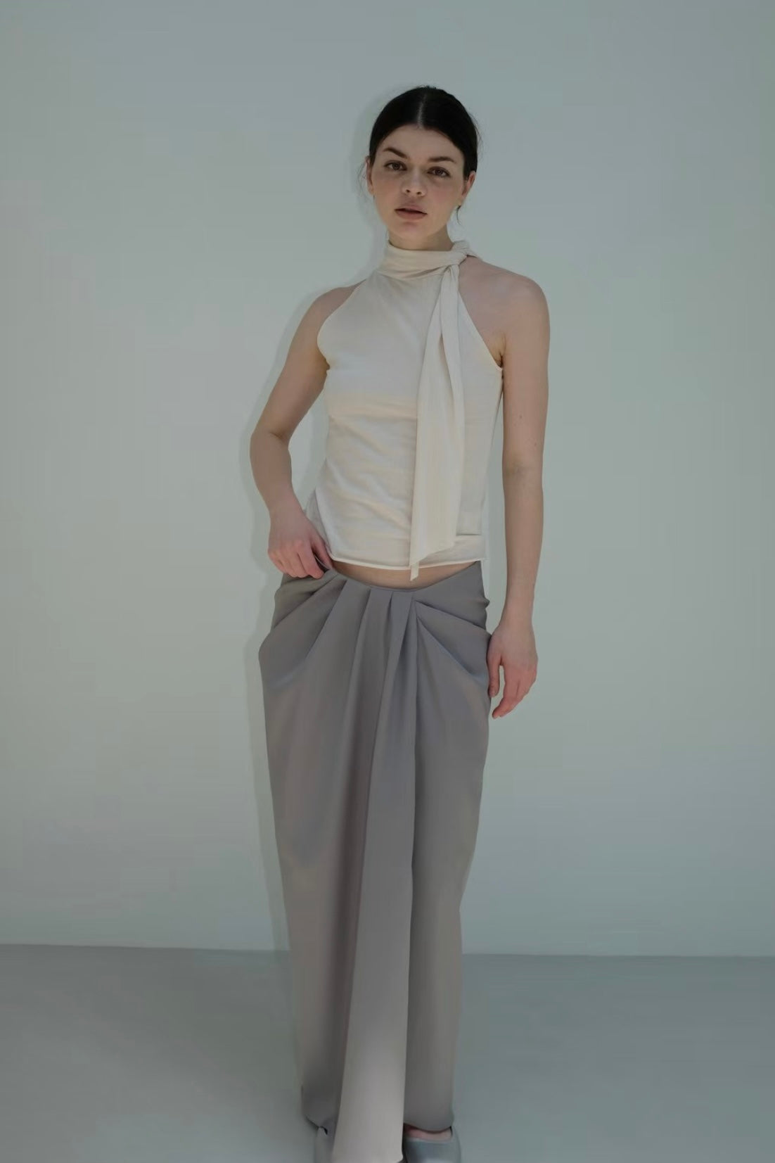 250613 Sleeveless Turtleneck Top with Side Bow