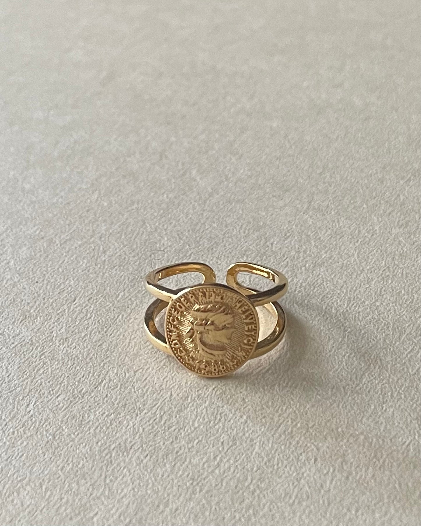 A10 - 1988 Coin Ring in Gold