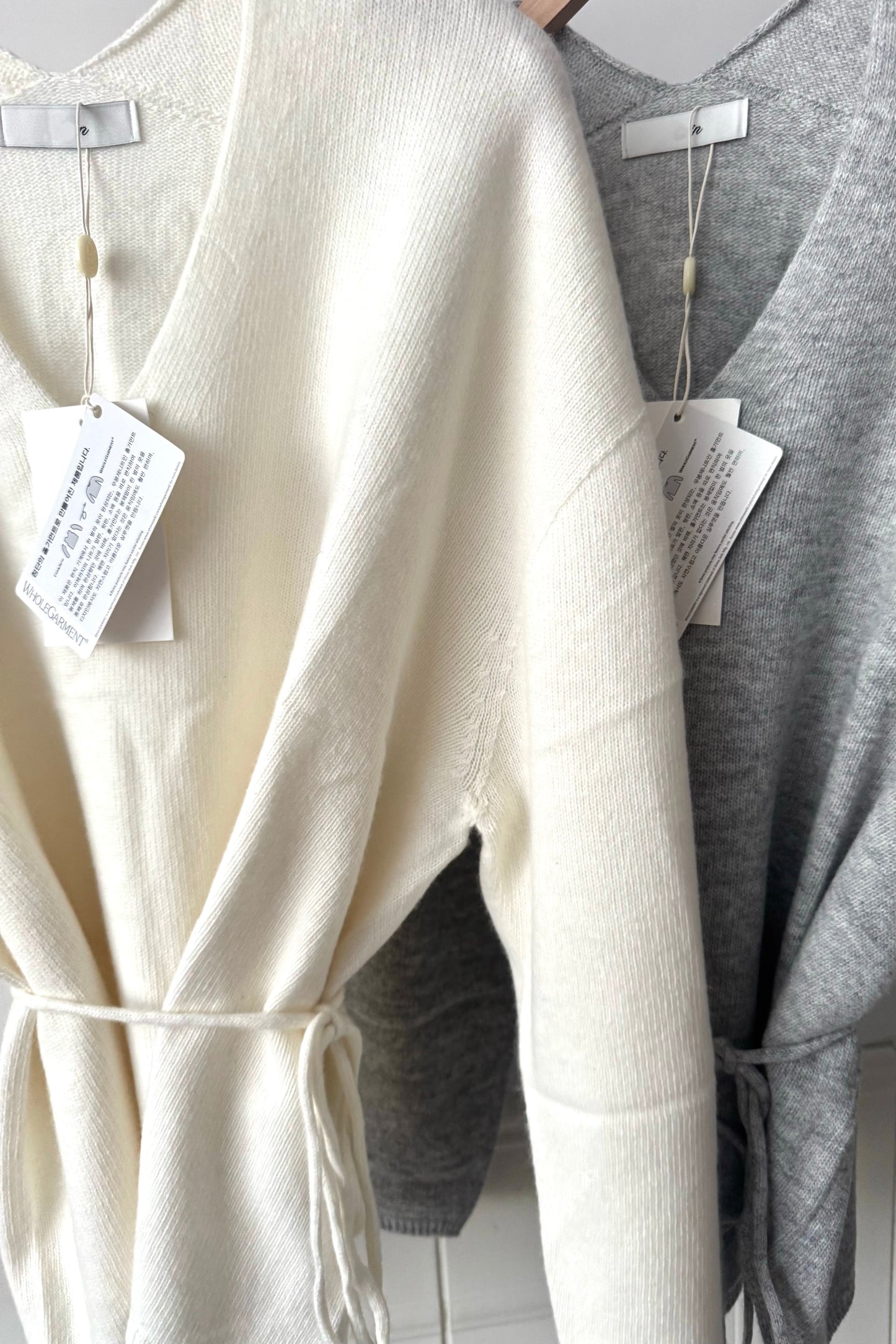 250906 Lison v neck knitwear