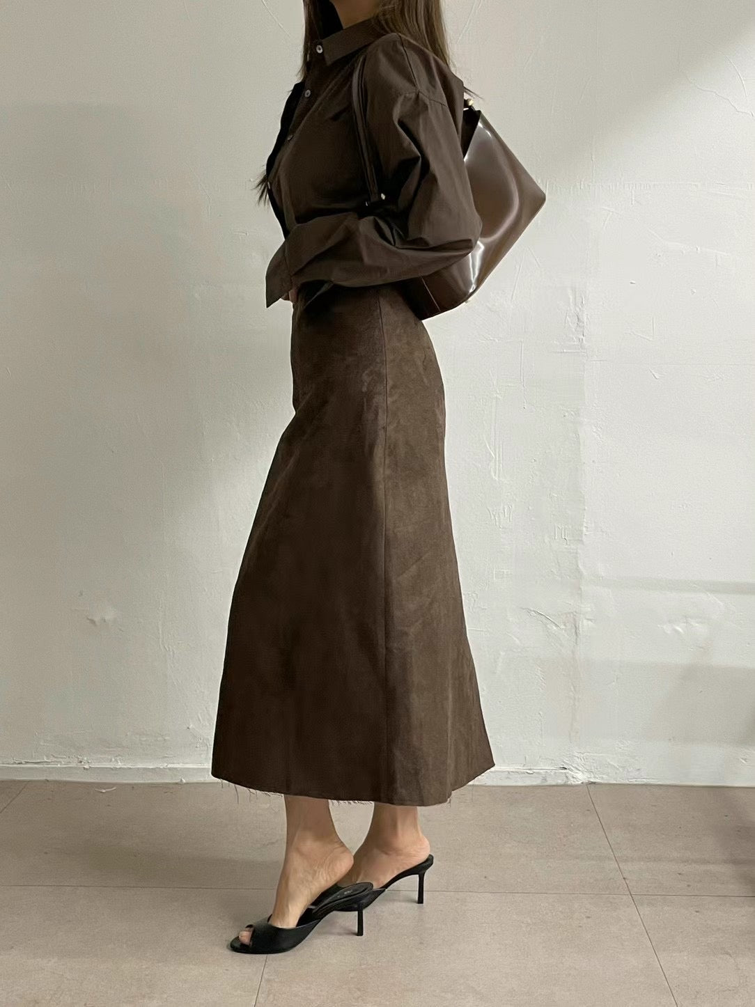 SK10 - Back Slit Suede Skirt