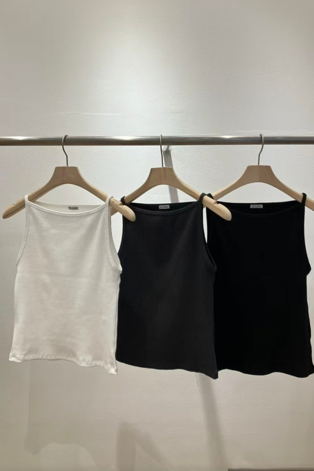250652 Classic Boat Neck Camisole