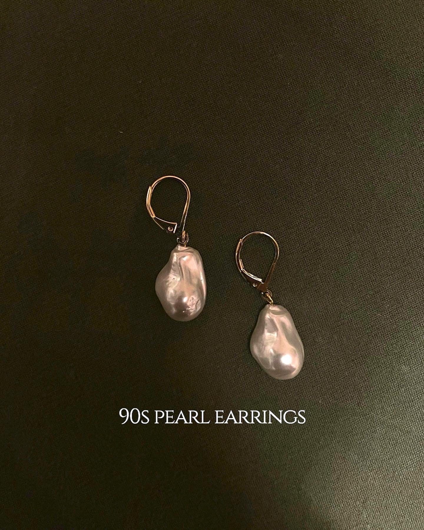 A27 - 90s Pearl Drop Earrings