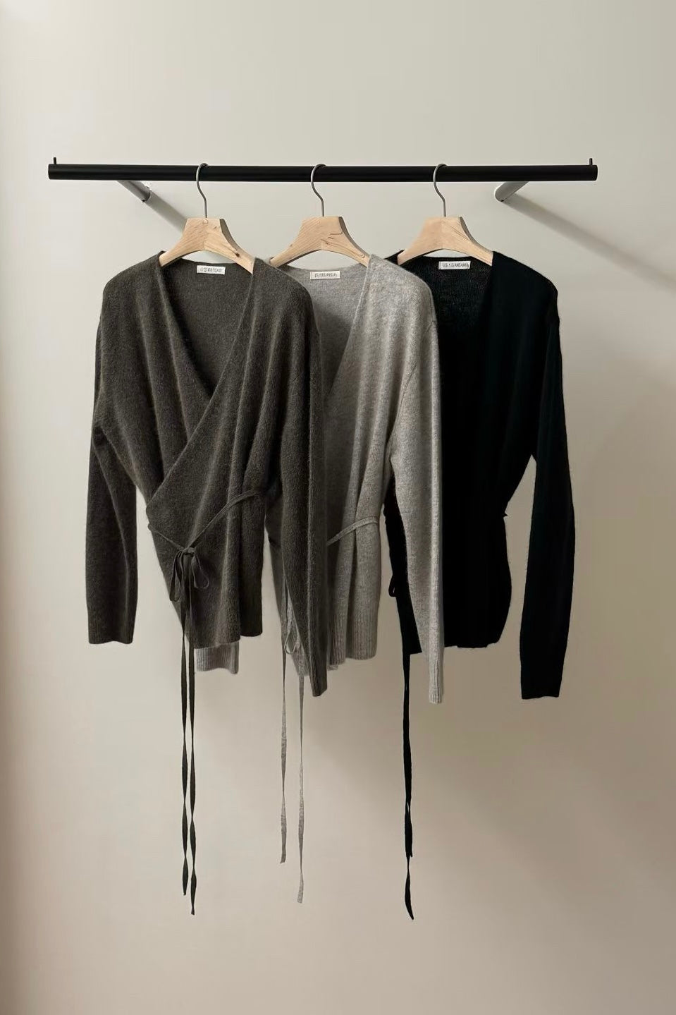 250913 Knitted wrap cardigan