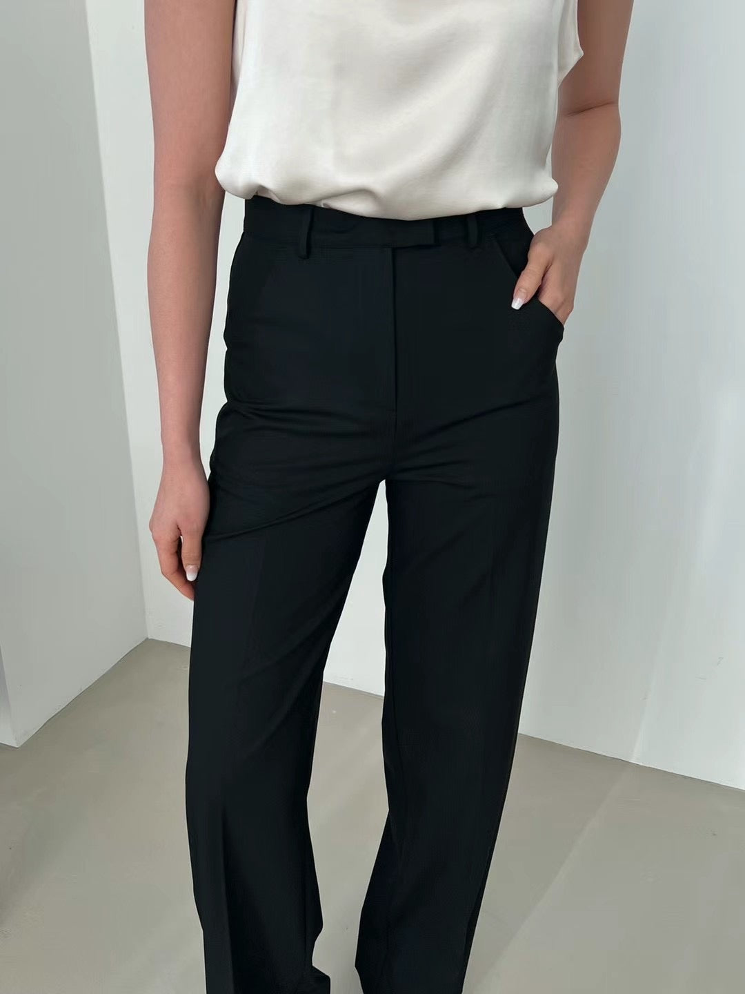 P05 - Gabriella Straight Slacks