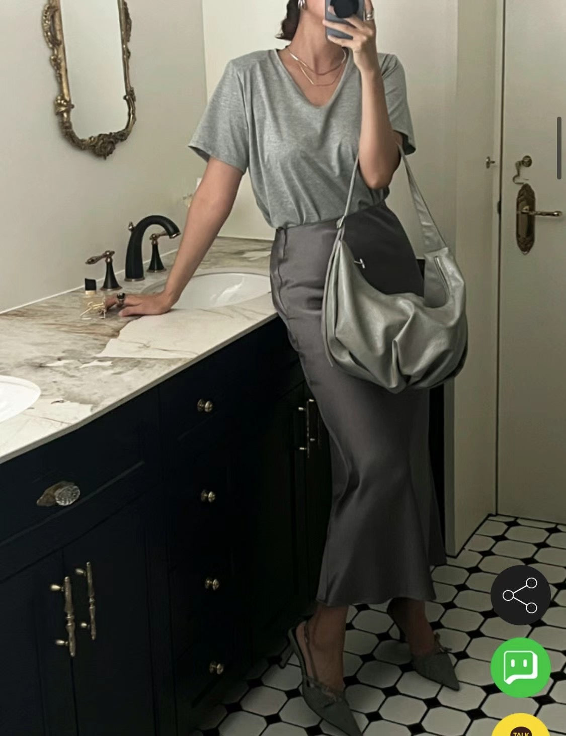 1017 Vienna Satin Skirt (*SHOWROOM 有DISPLAY)