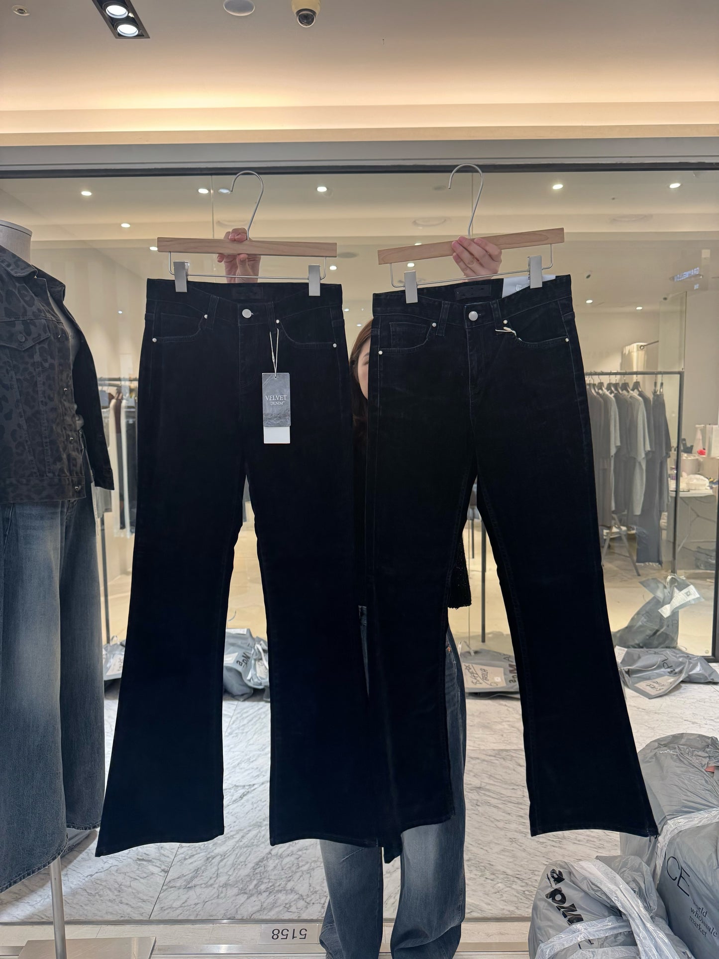 250951 Charles slim velvet bootcut jeans