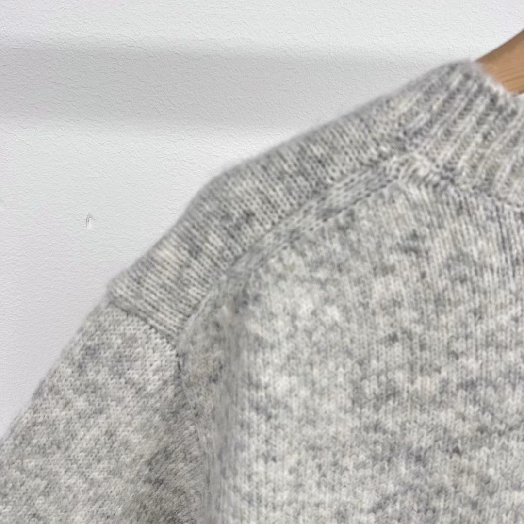1013 Juliette Pullover