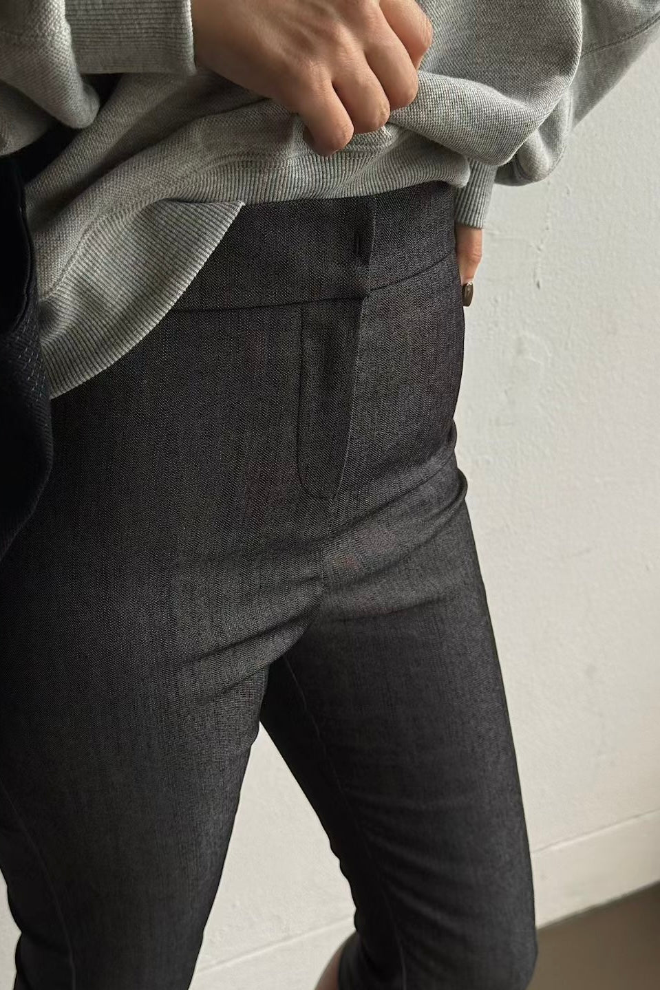 250942 90s capri pants