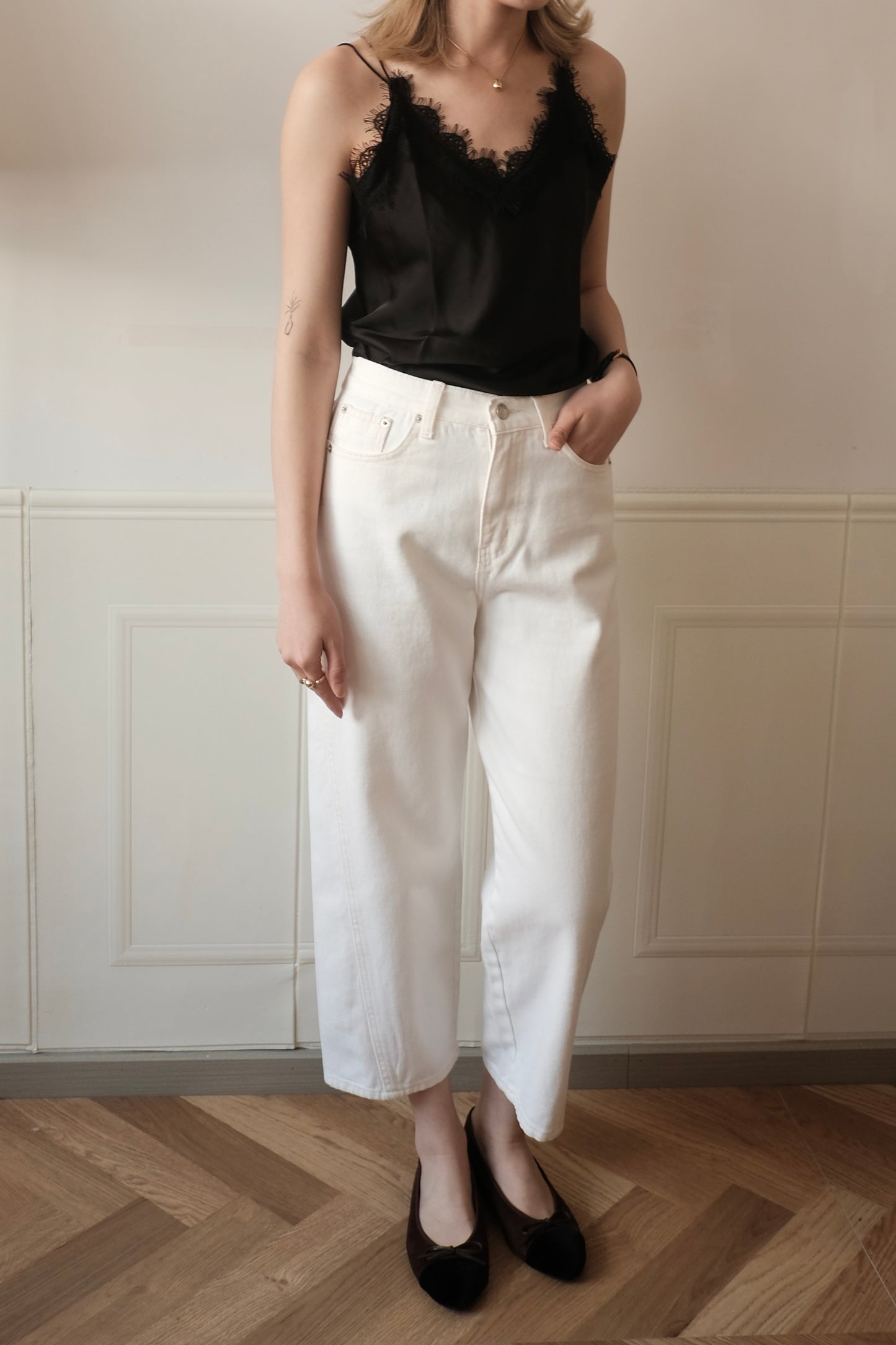 250221 Culve Cut Jeans