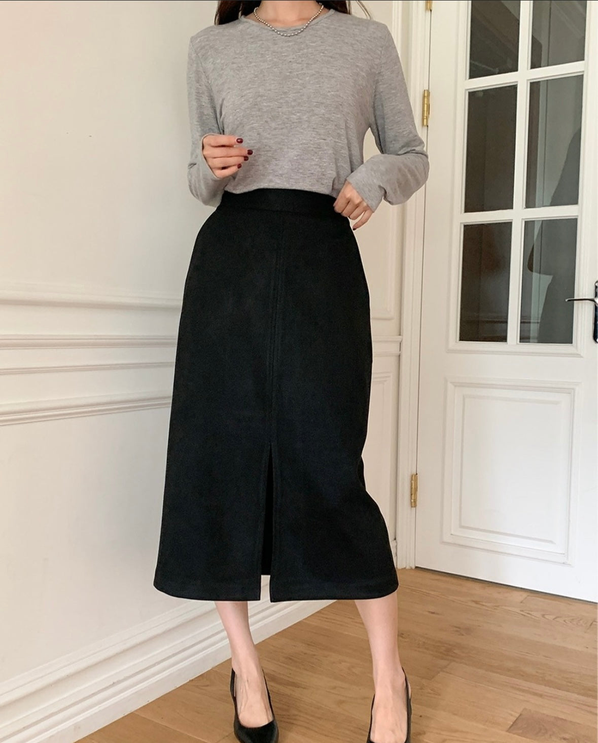 1211 Amelia Suede Slit Skirt (SHOWROOM 有DISPLAY)