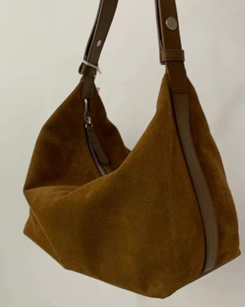 0953 - Reorder Parisian Suede Handbag (PT2.SHOWROOM 未有DISPLAY)