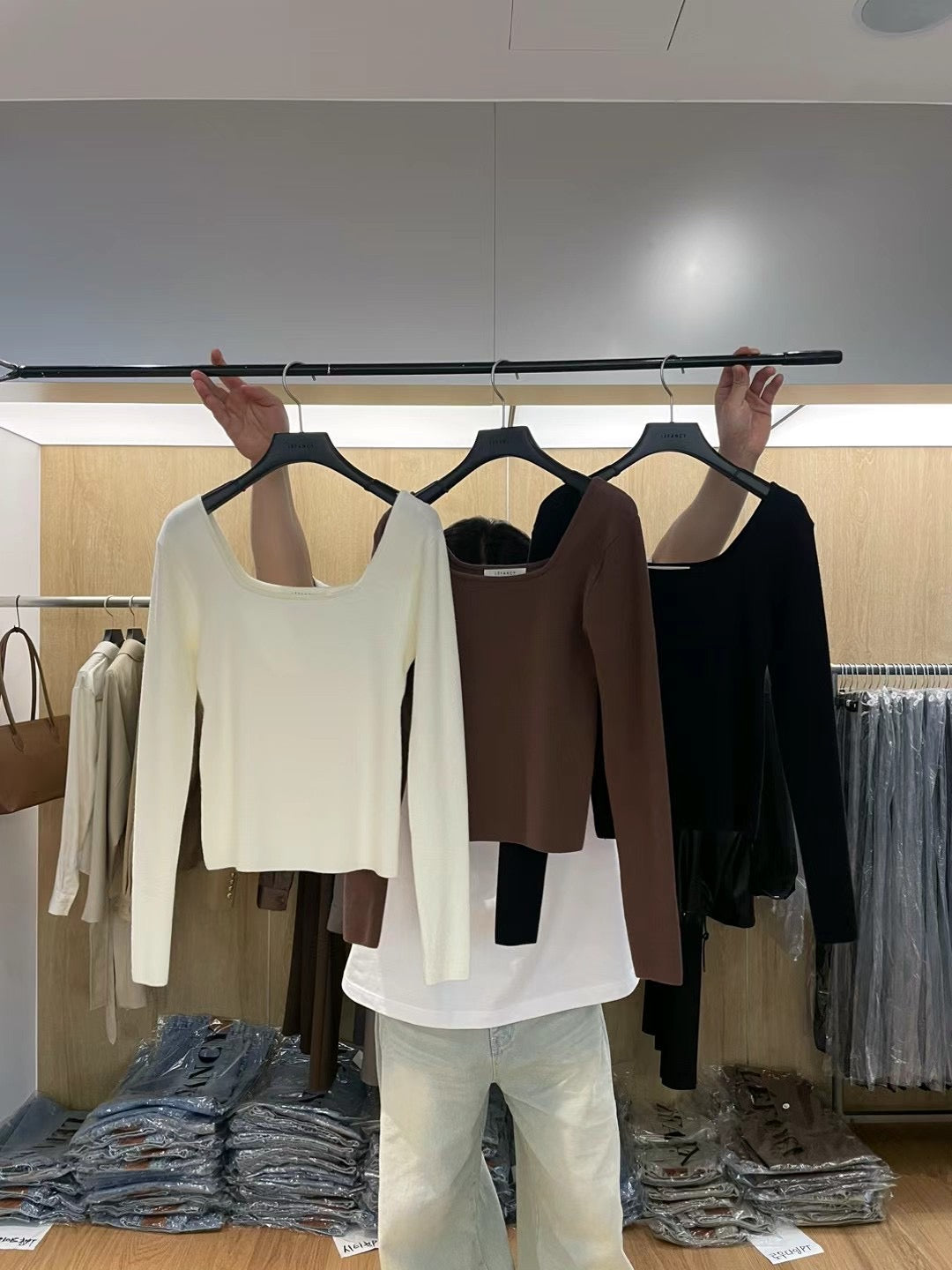 0926 Classic Square Neckline Top (PT2.SHOWROOM 有DISPLAY)