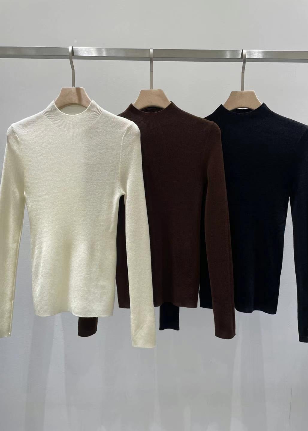 1205 Mock Turtlenck (SHOWROOM 有DISPLAY)