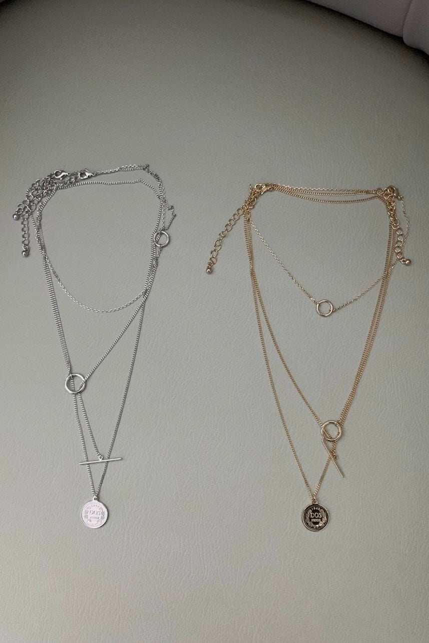 250670 Crown & Sunshine Necklace Set