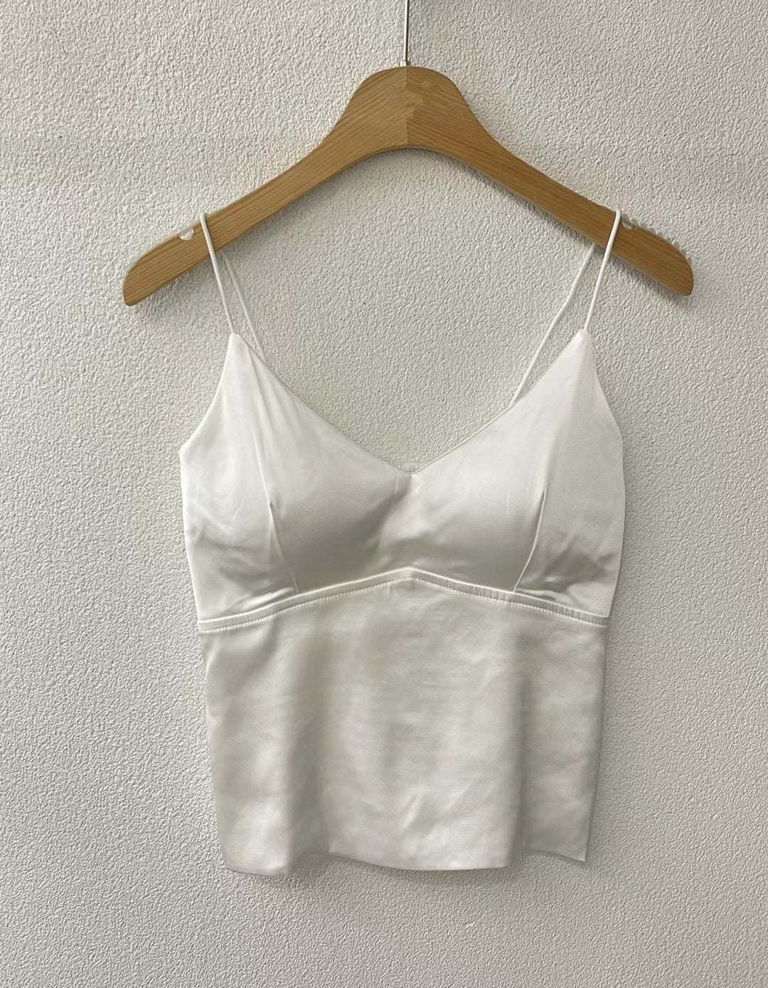 V09 - La Verne Silky Top