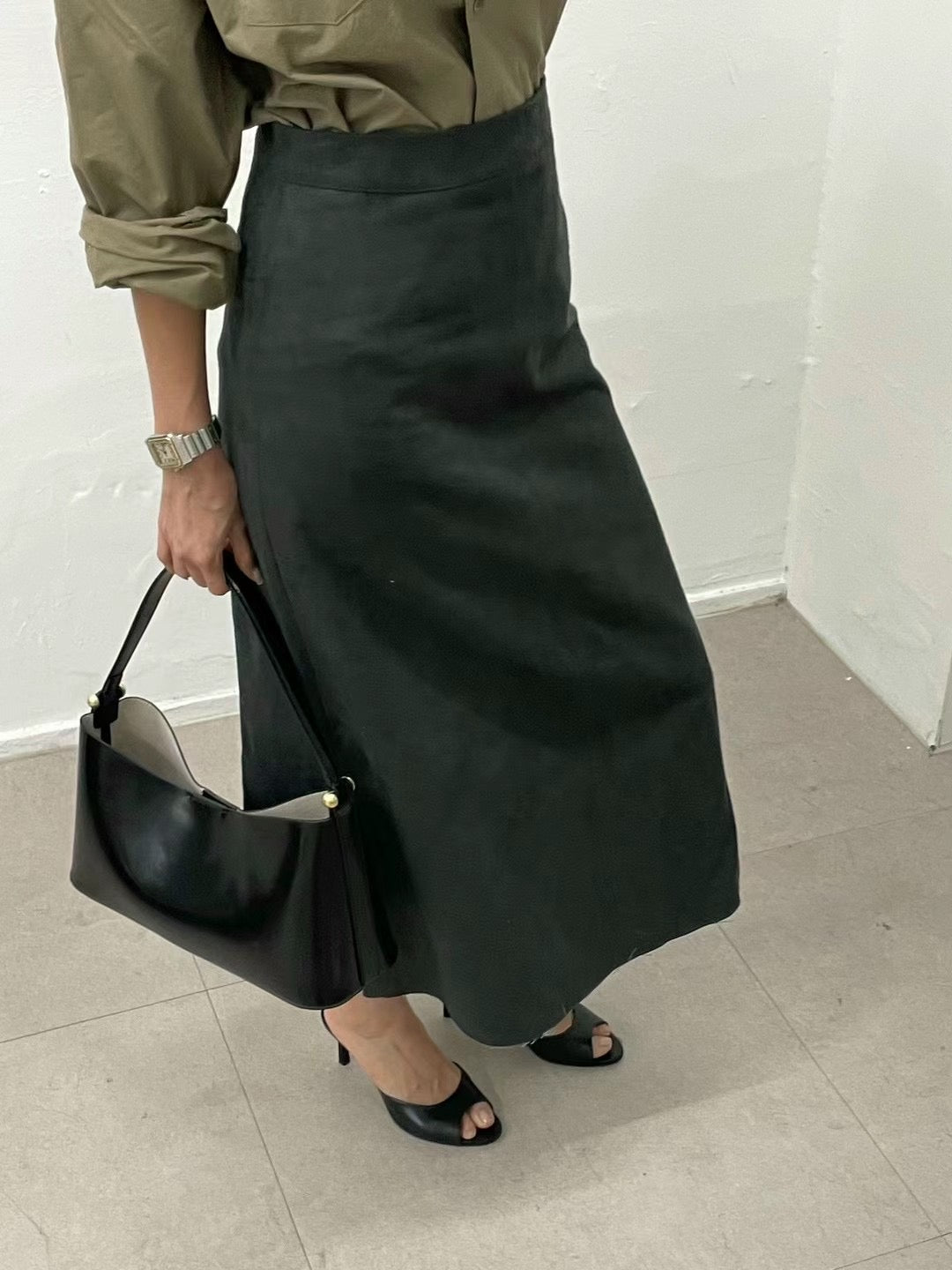 SK10 - Back Slit Suede Skirt