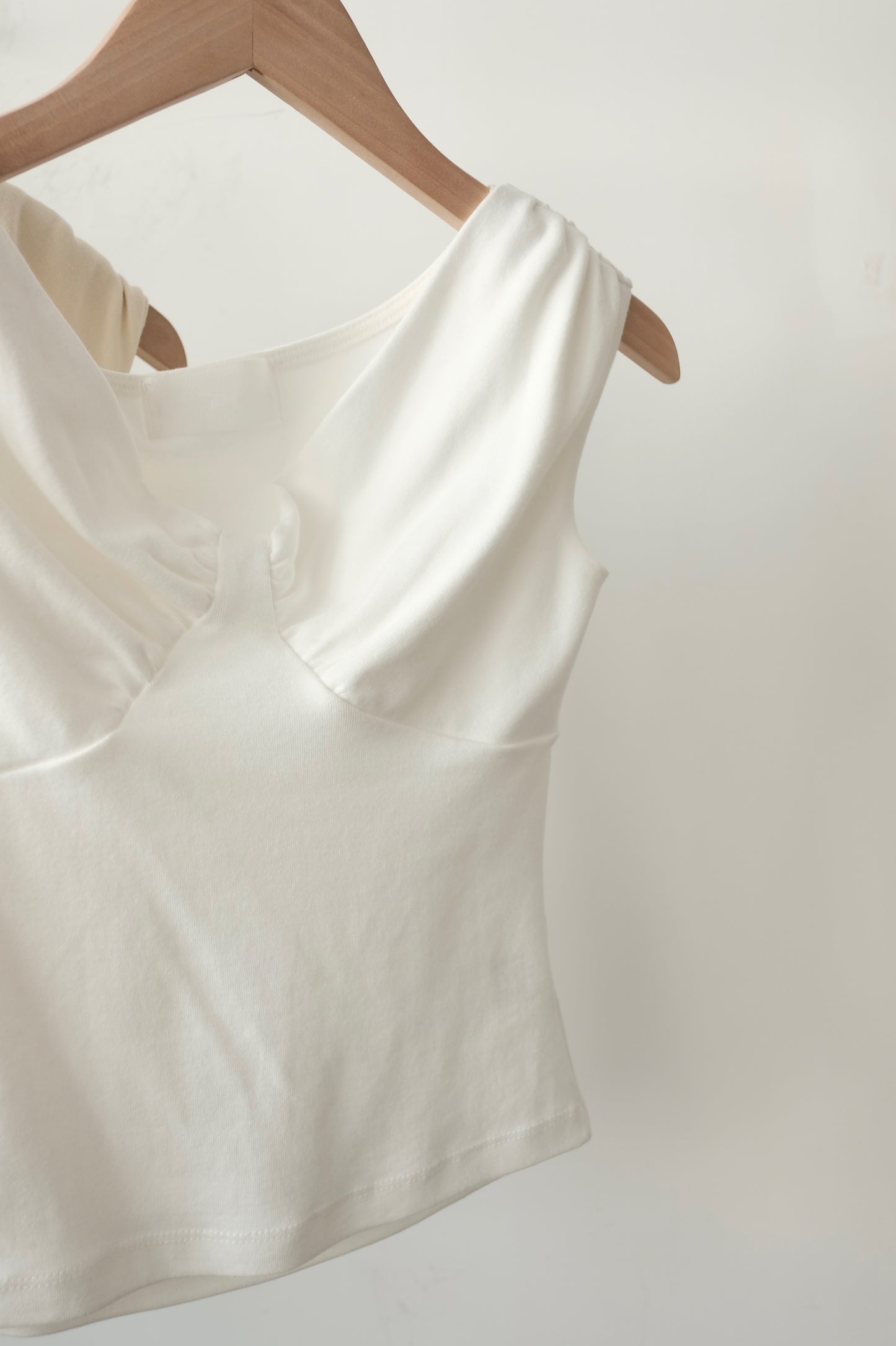 250436 Eloise Cross Top