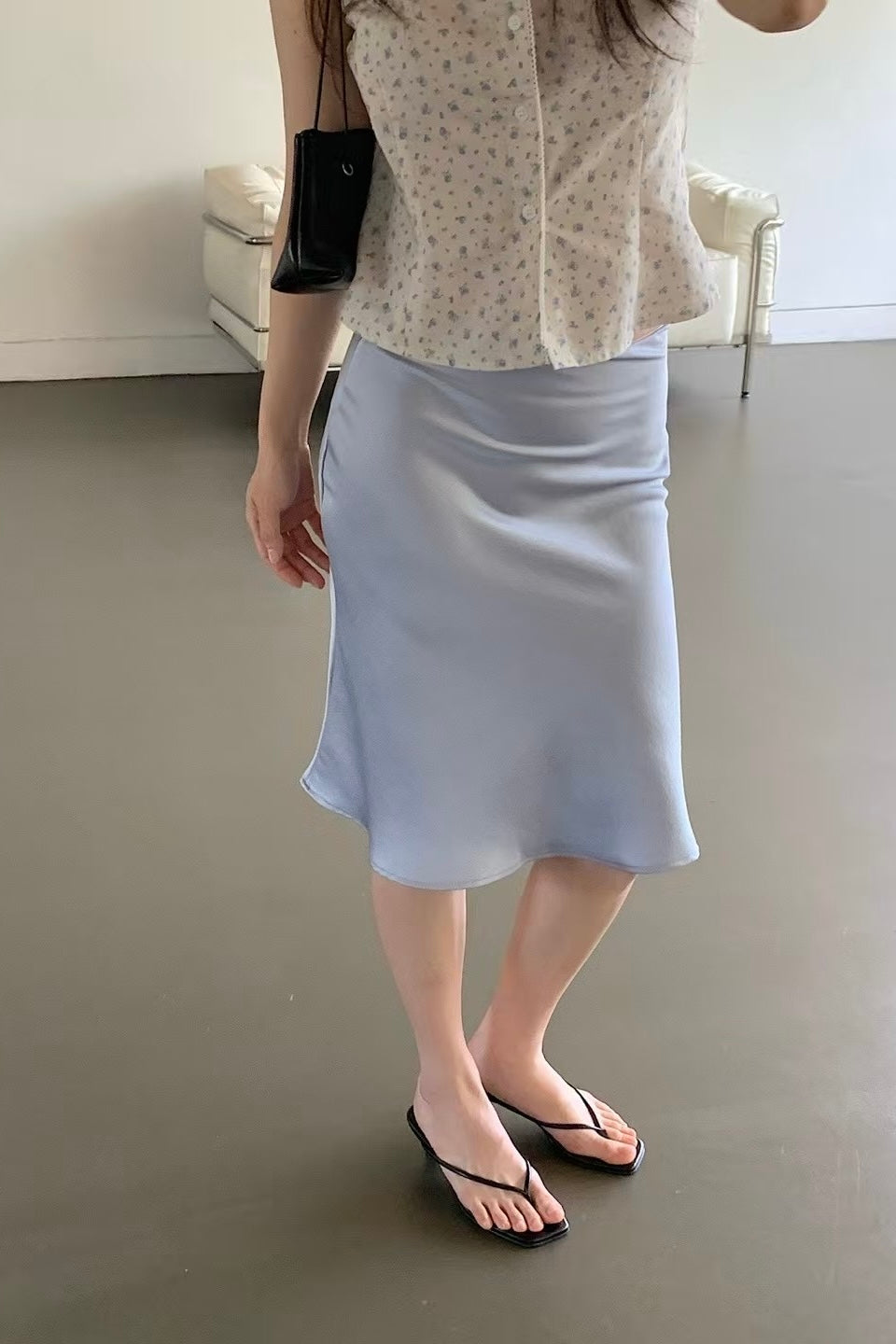 250703 Ambra Satin Skirt (Medium Length)