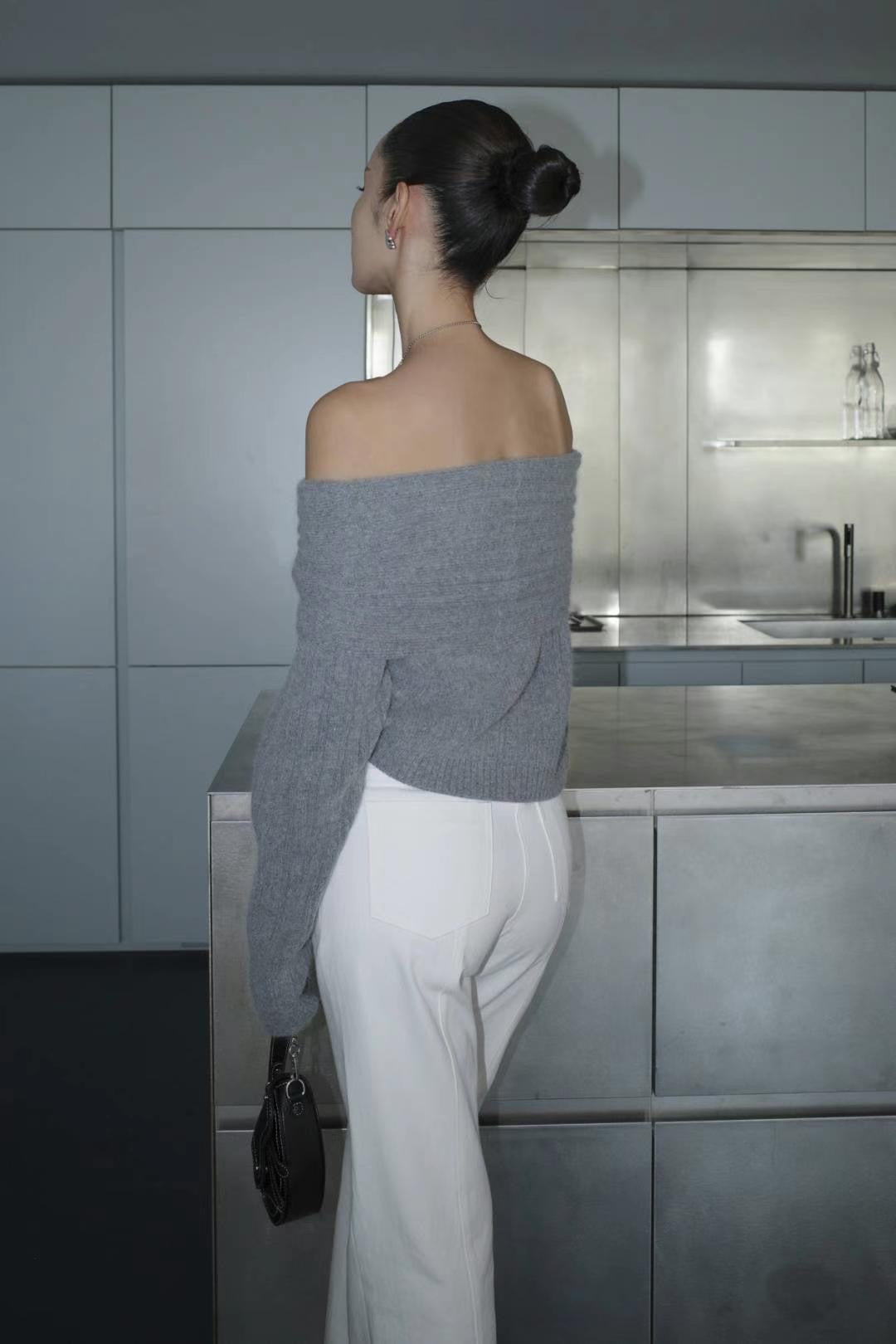 1109 Sandra Off Shoulder (SHOWROOM 有DISPLAY)