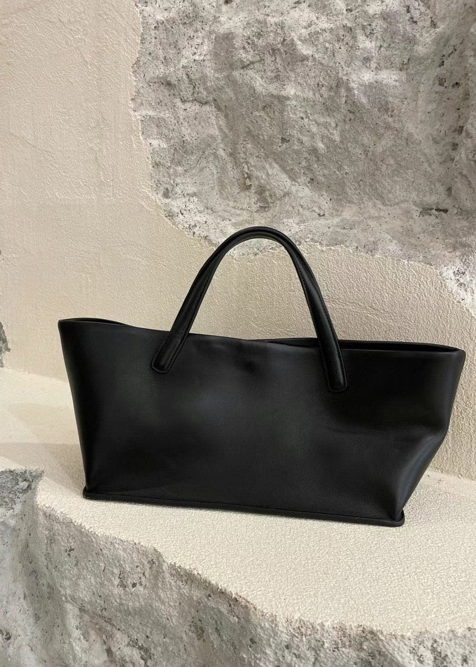 1110 Olsen Leather Tote (SHOWROOM 有DISPLAY)