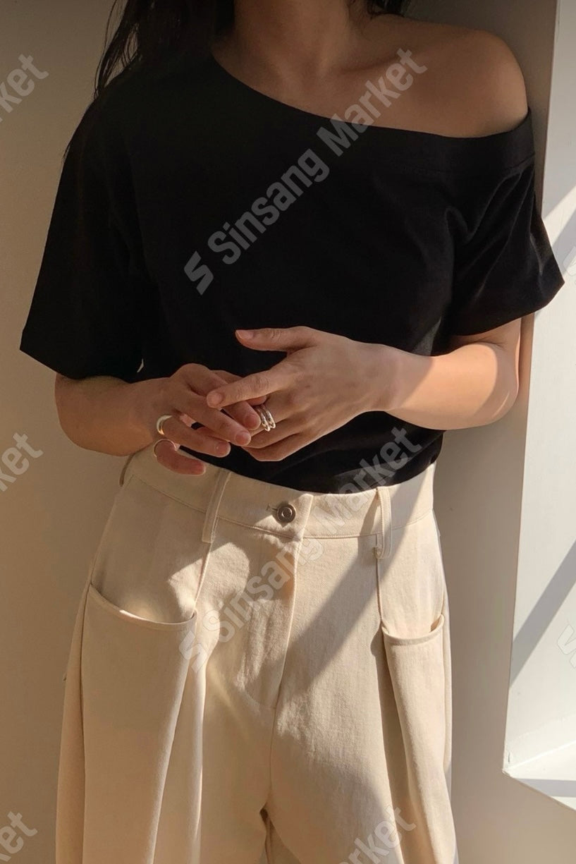 240718 Asymmetrical off shoulder Tee