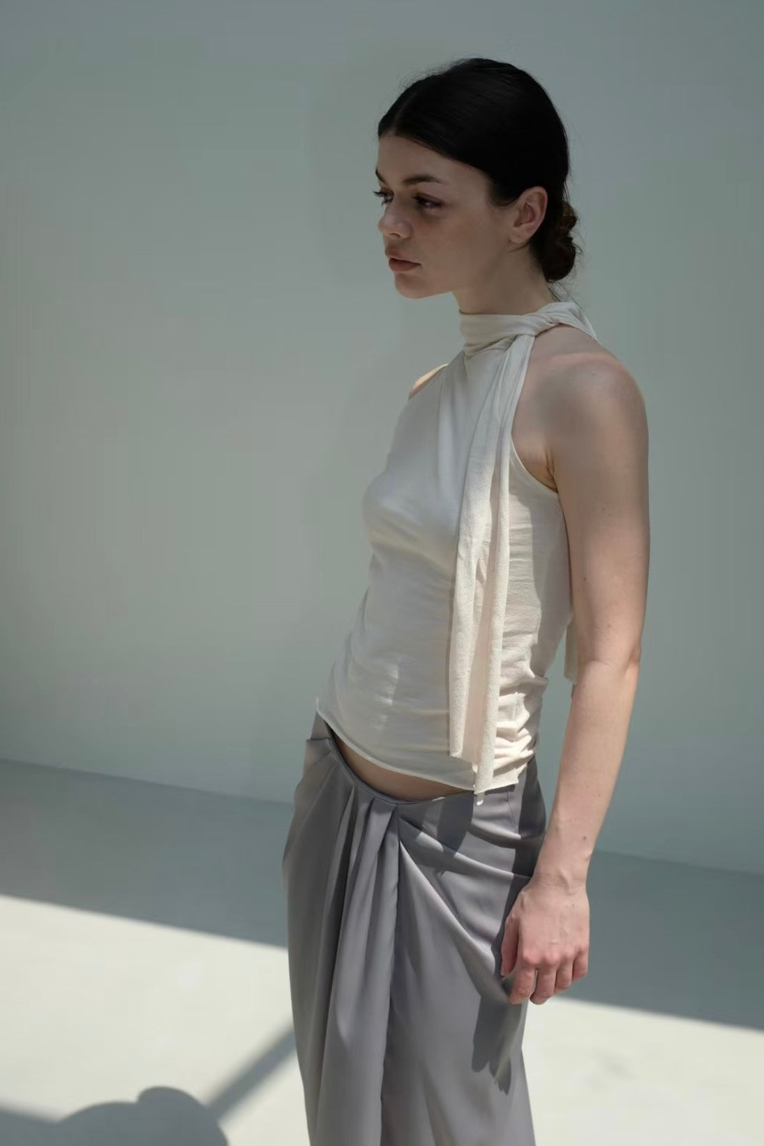 250613 Sleeveless Turtleneck Top with Side Bow