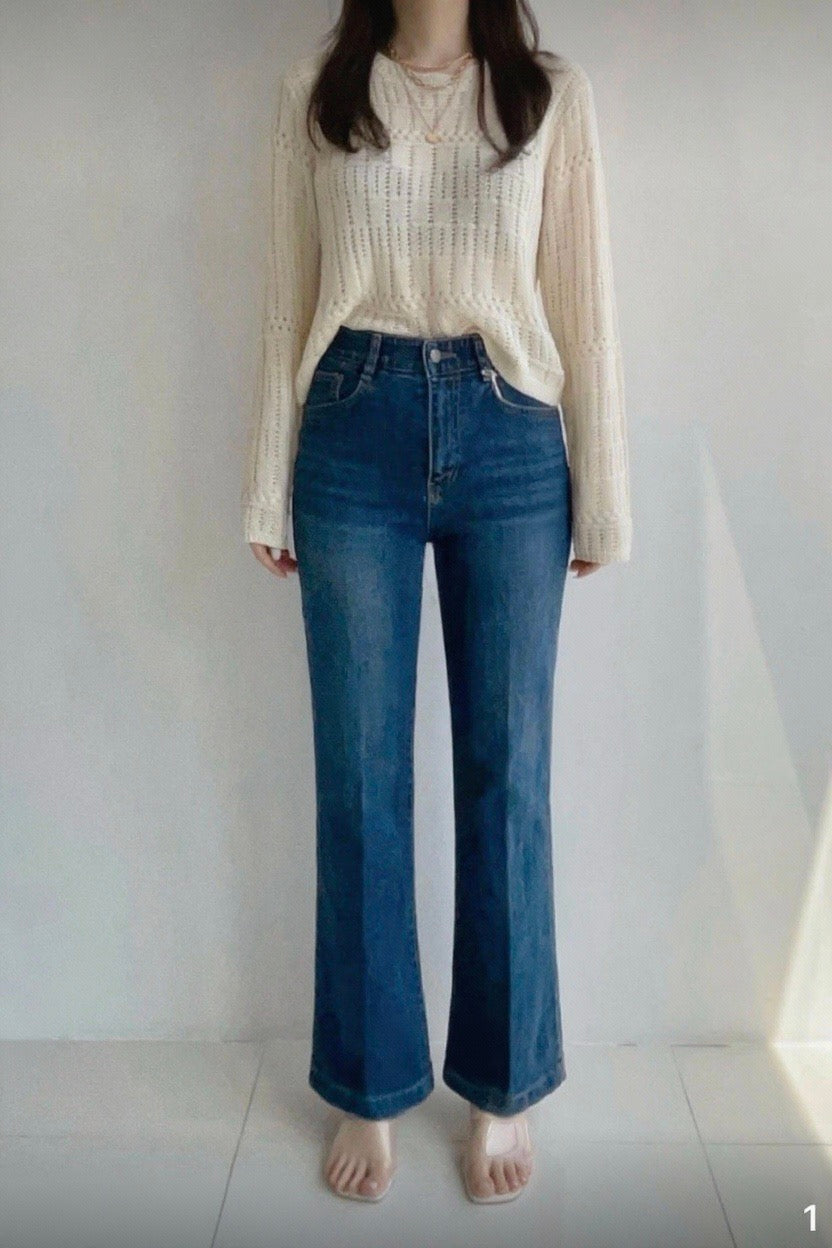 250939 Classic bootcut jeans