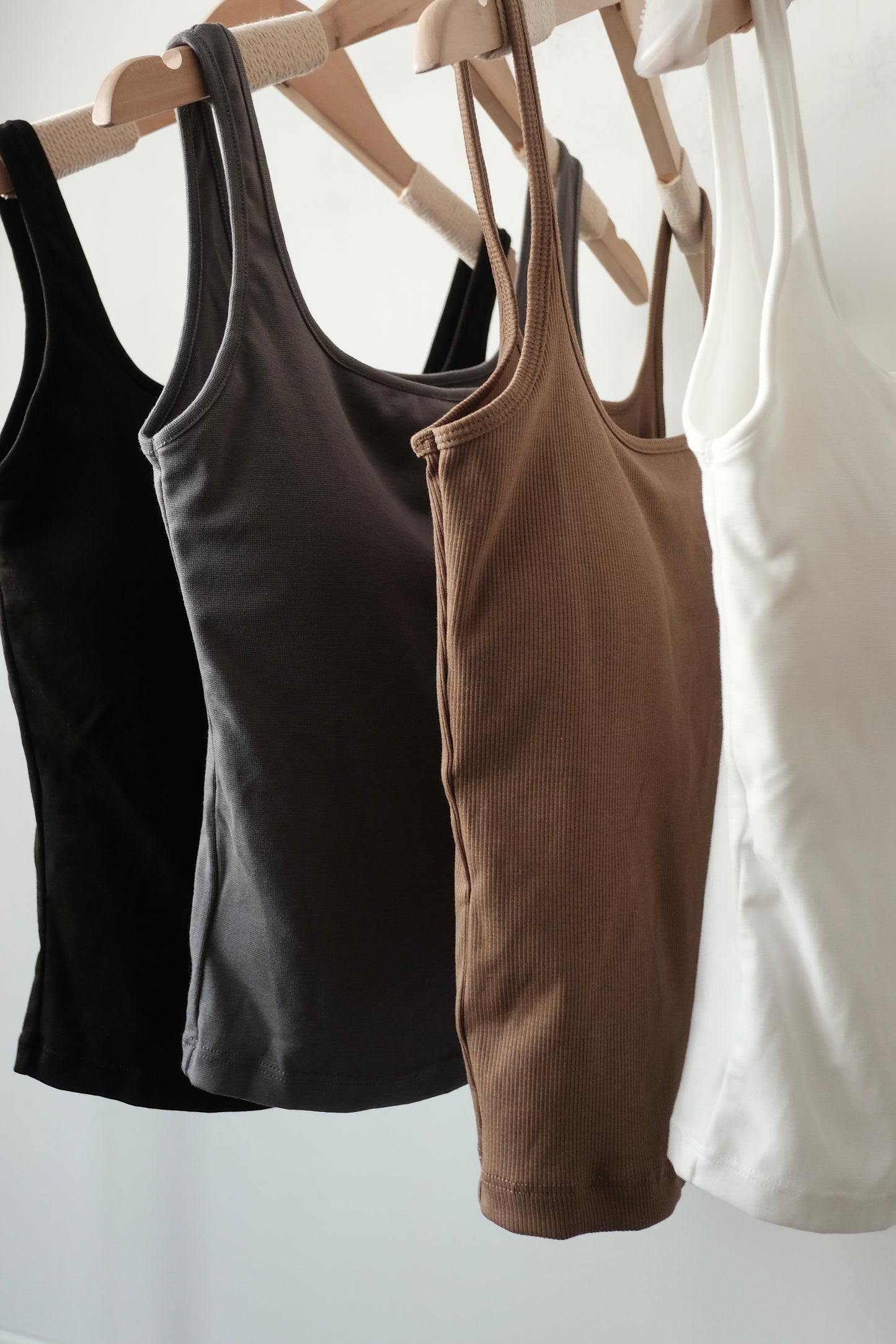 250405 Summer Basic Vest - with pad