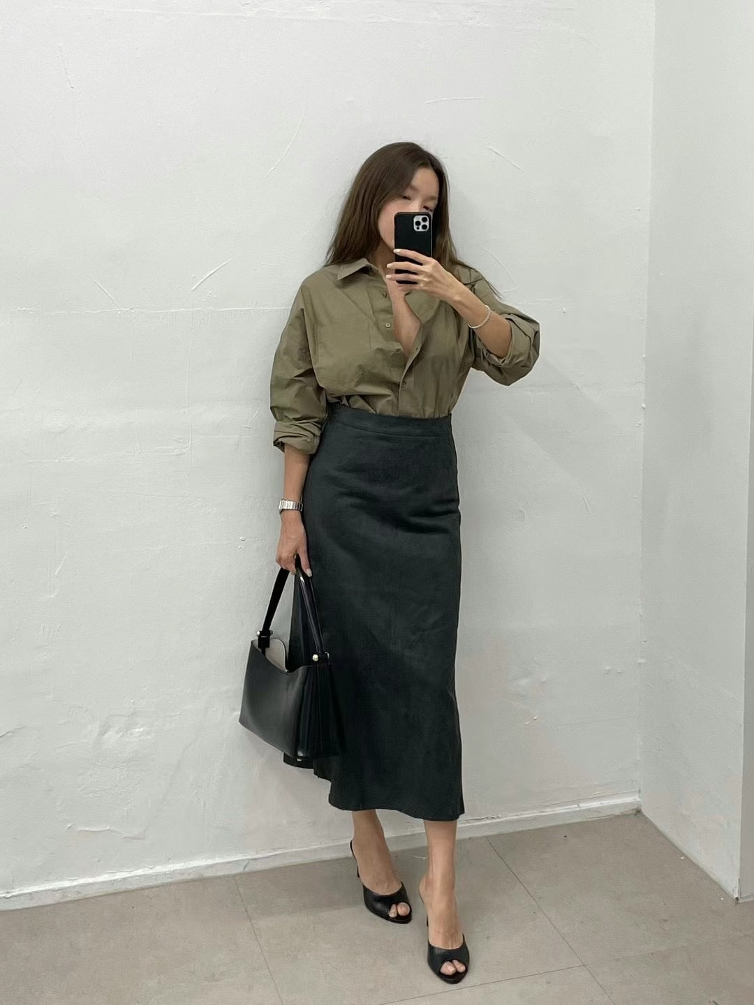 SK10 - Back Slit Suede Skirt