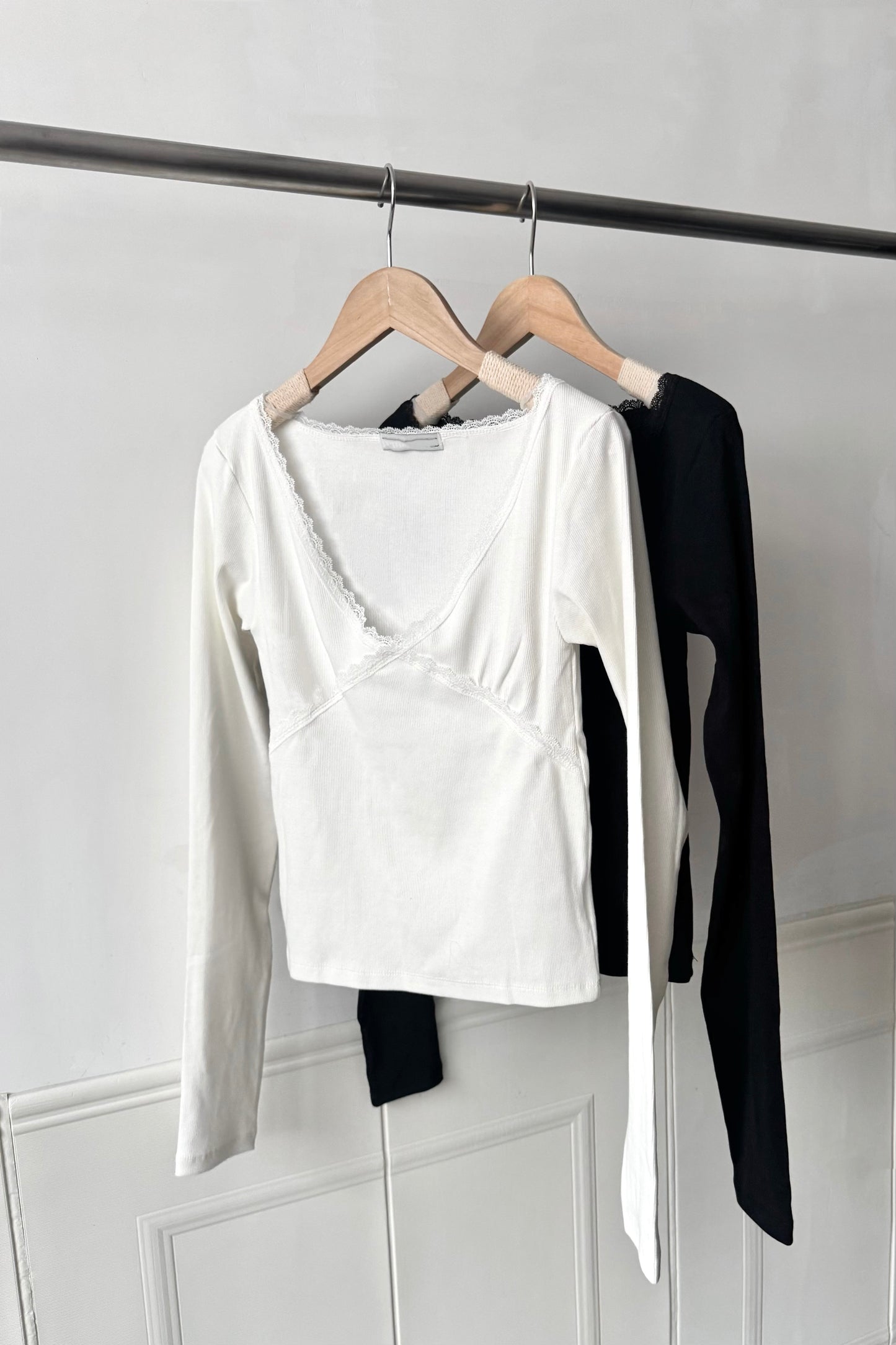 250904 Clémence lace long sleeves