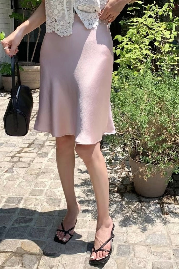 250703 Ambra Satin Skirt (Medium Length)