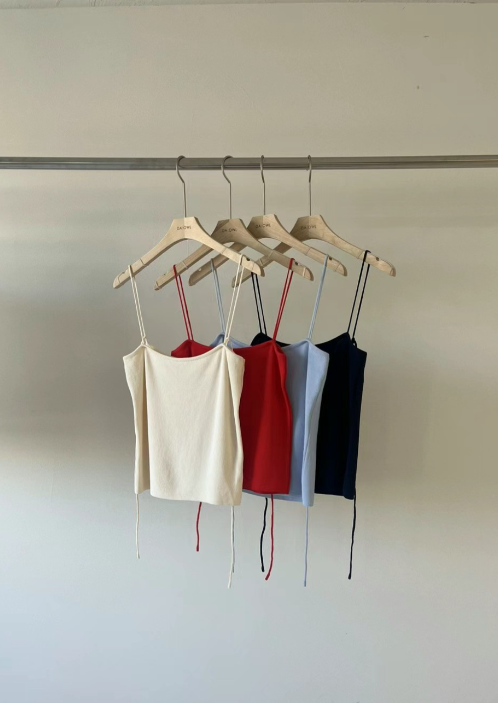0681 Ribbon Strape Knit Top