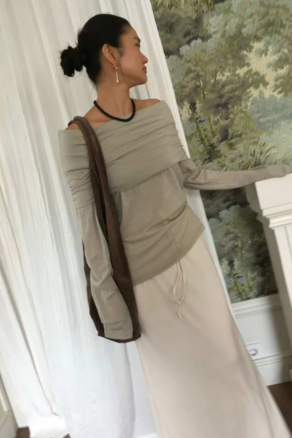 250915 Capucine off shoulder top