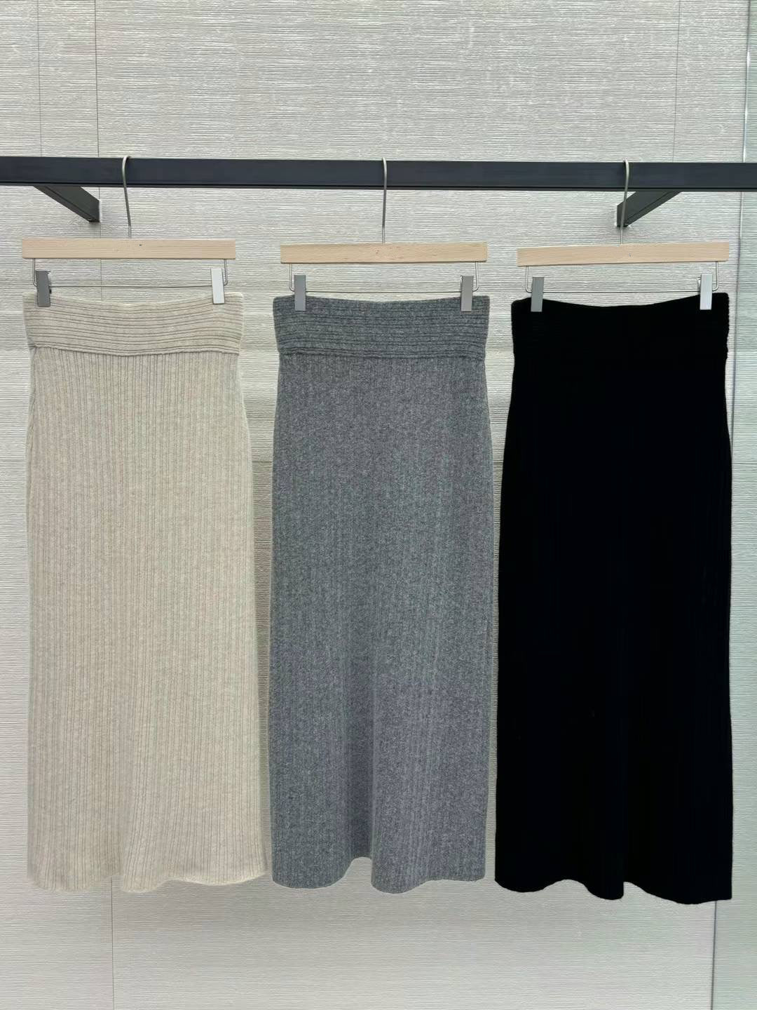 1020 Mirabella Knit Skirt (*SHOWROOM 有DISPLAY)