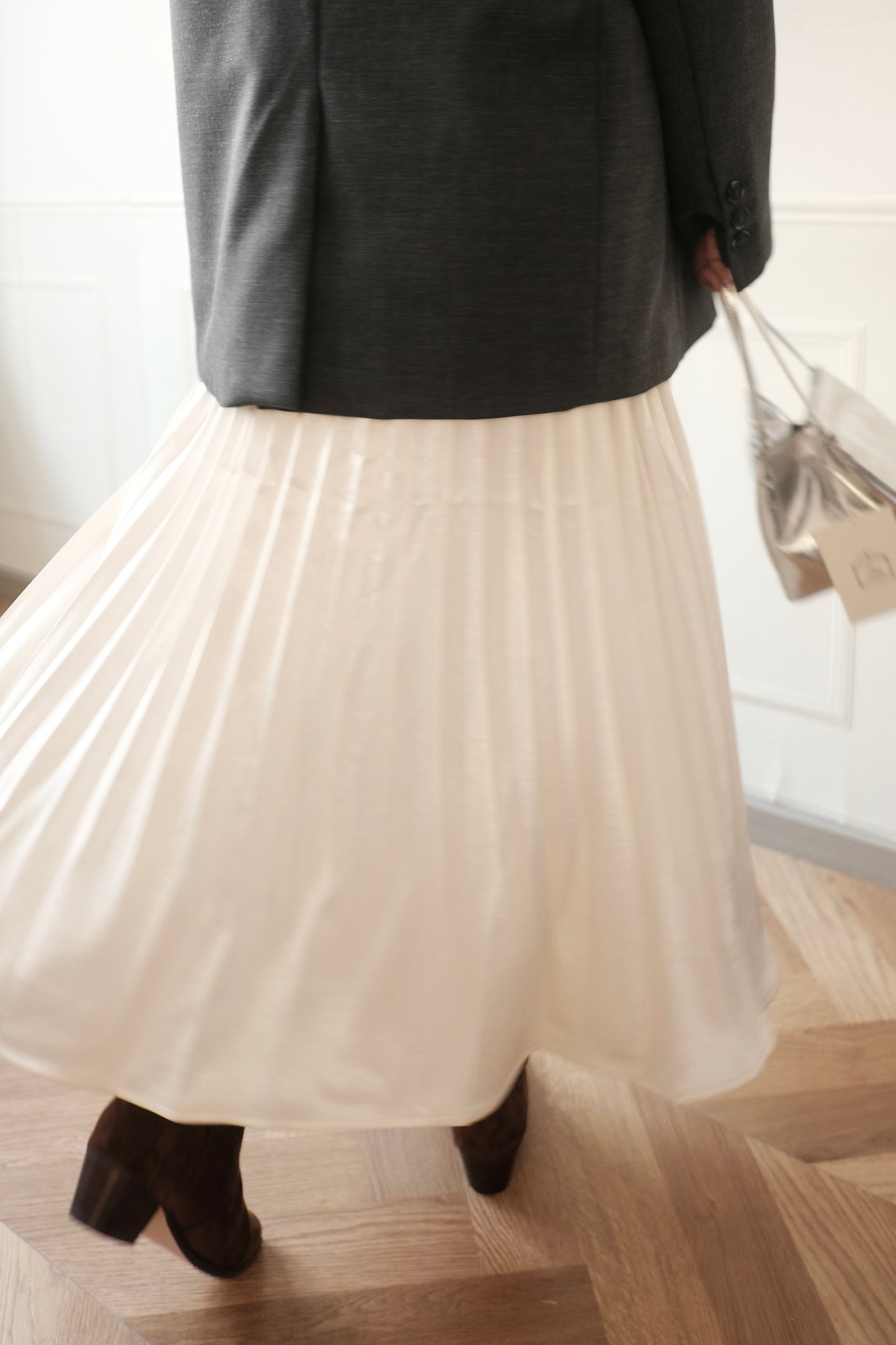 250231 Silky Pleated Skirt