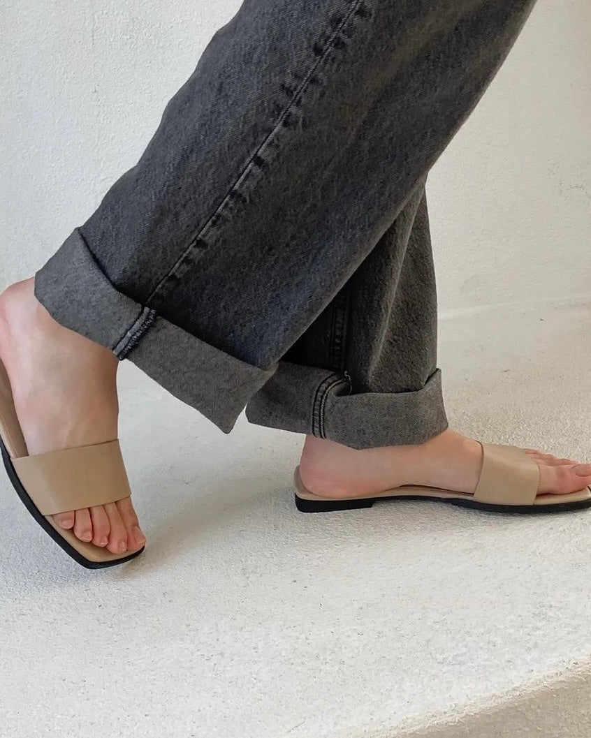 0665 Piece Sandals